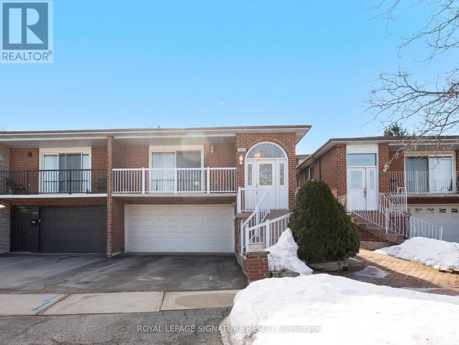 1010 Mannington Lane, Mississauga, Ontario  L4W 3Y1 - Photo 2 - W12015486