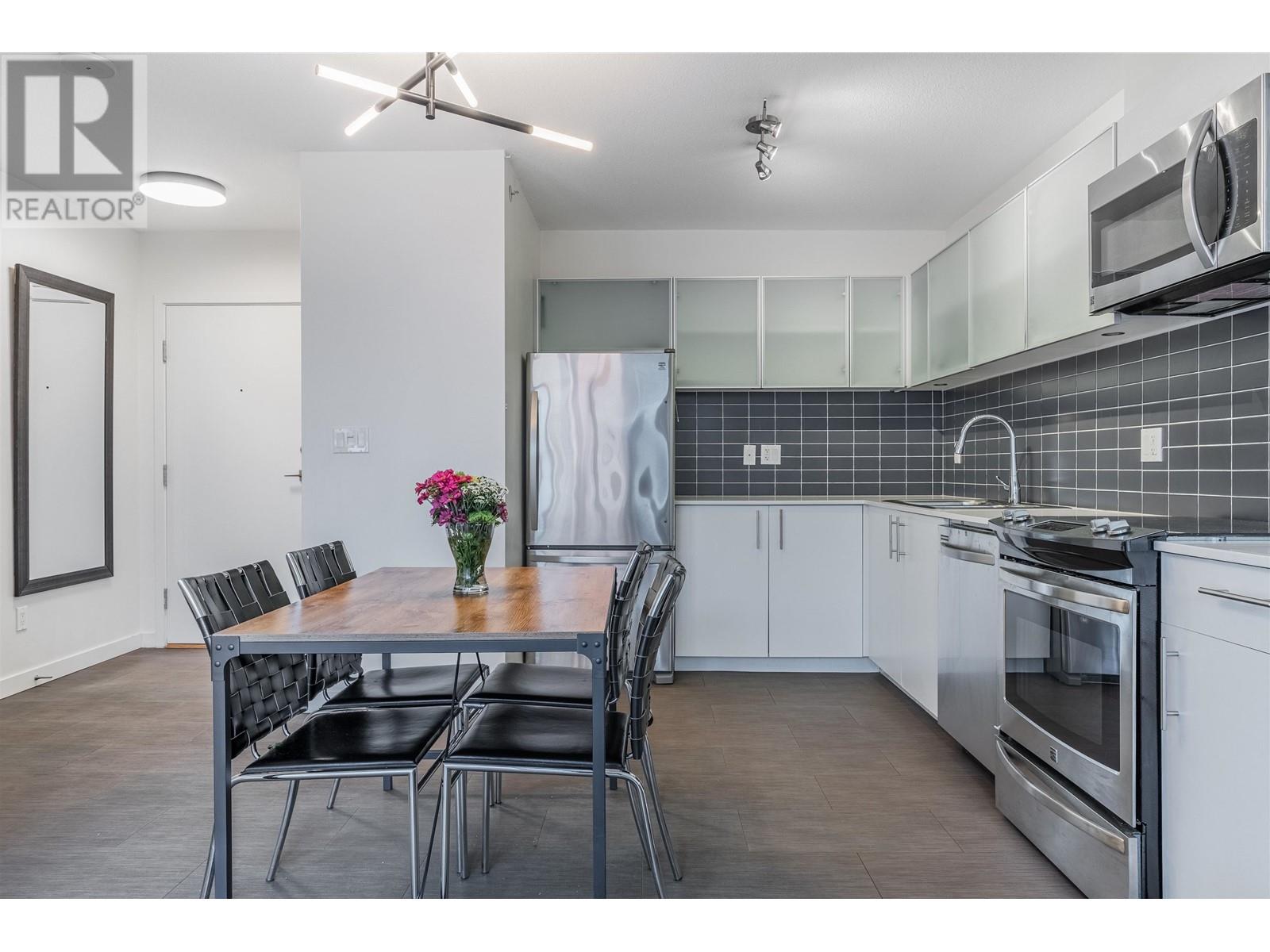 709 66 W Cordova Street, Vancouver, British Columbia  V6B 0L2 - Photo 2 - R2975856