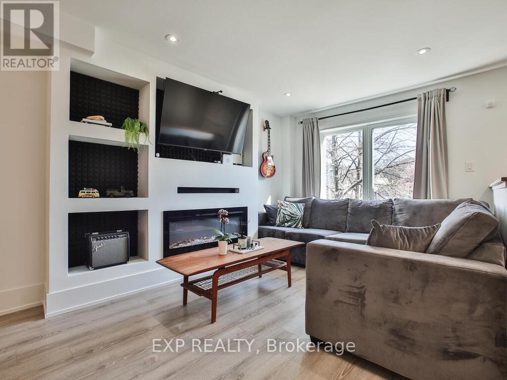 376 Rogers Road, Toronto, Ontario  M6E 5A7 - Photo 3 - W12015508