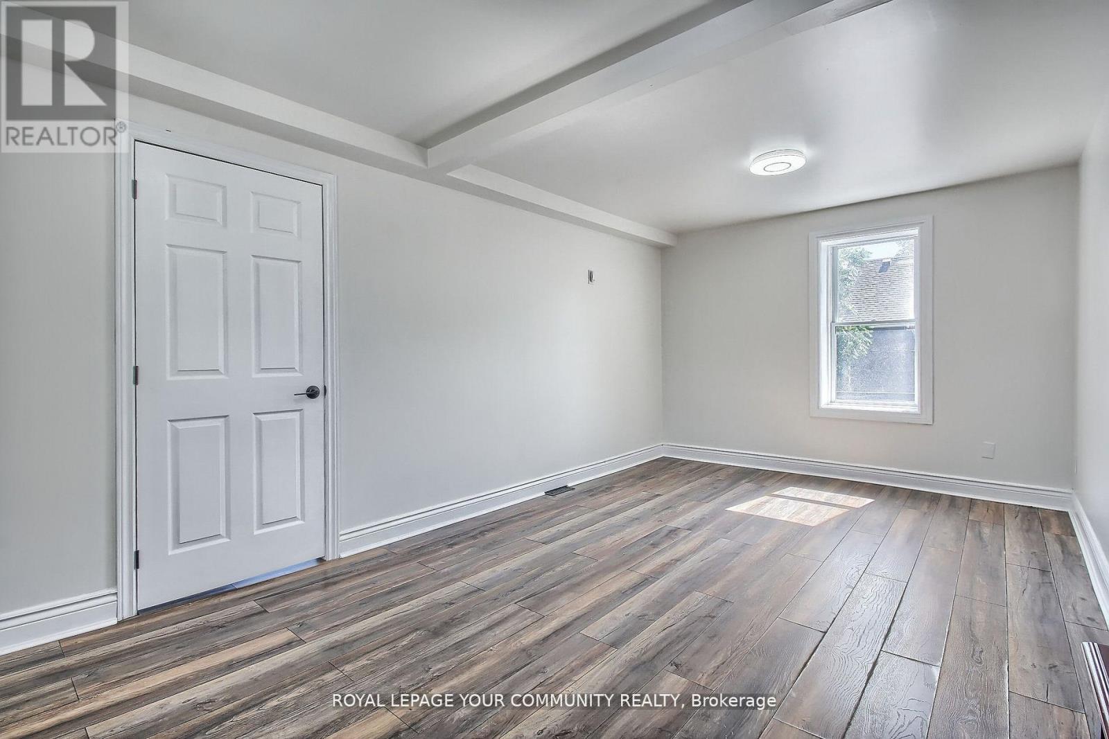 Property at 457 KENILWORTH AVENUE N image 3