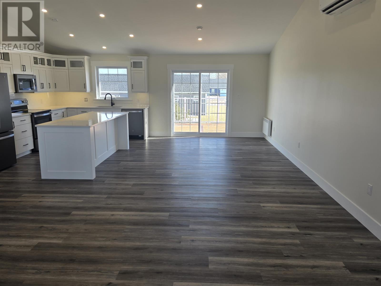 Property at 43 STEPHANIE Drive image 3