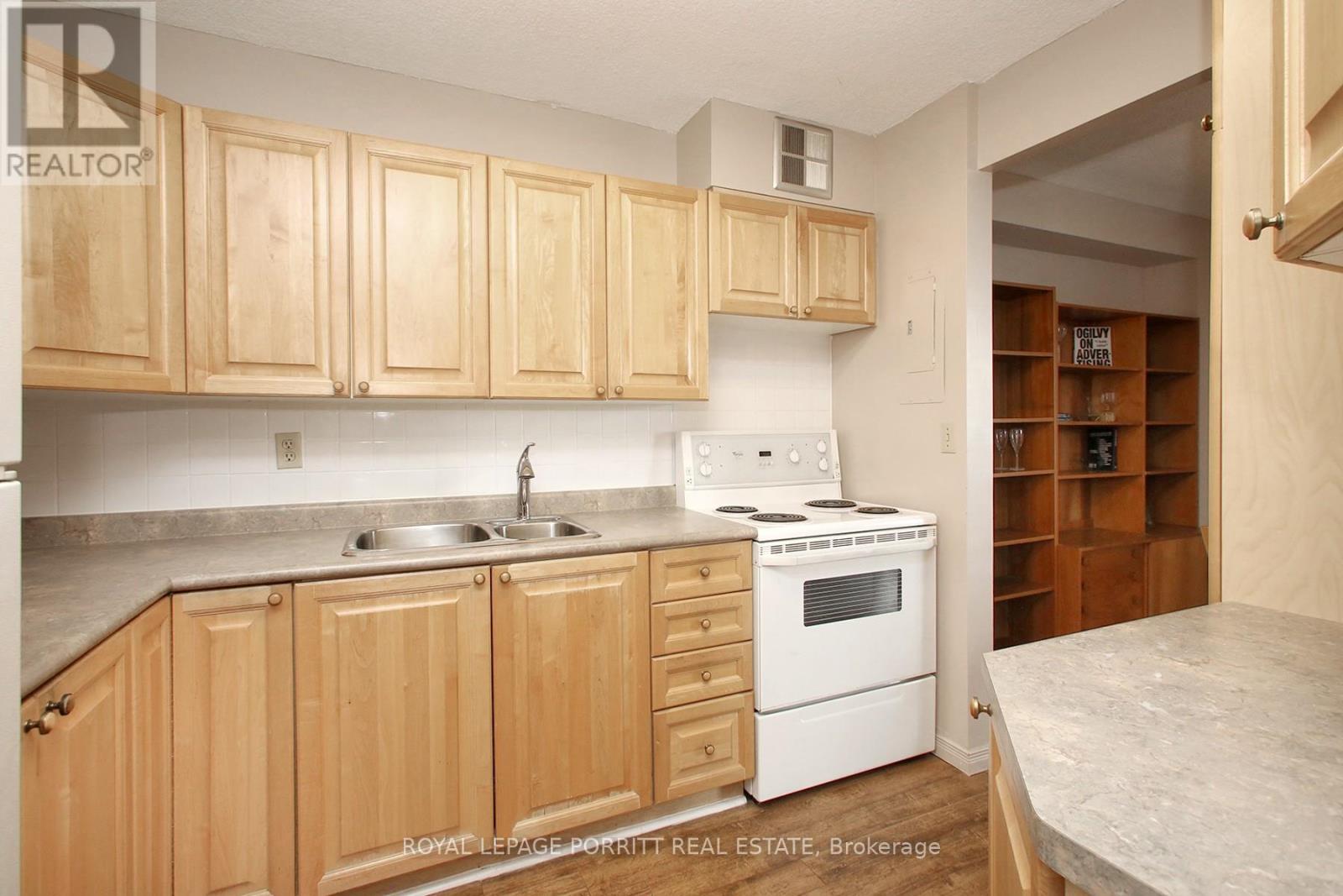 Property at 604 - 1100 CAVEN STREET image 3