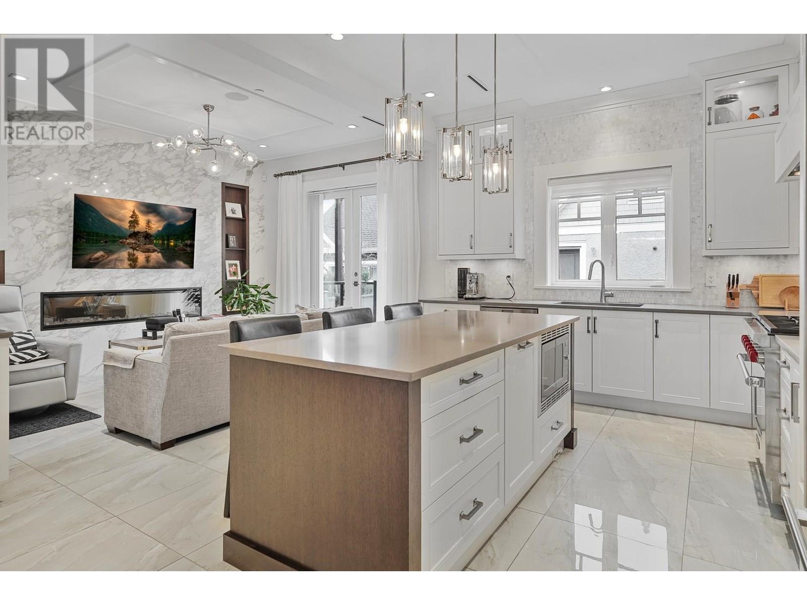 1895 W 60th Avenue, Vancouver, British Columbia  V6P 2A8 - Photo 9 - R2976240
