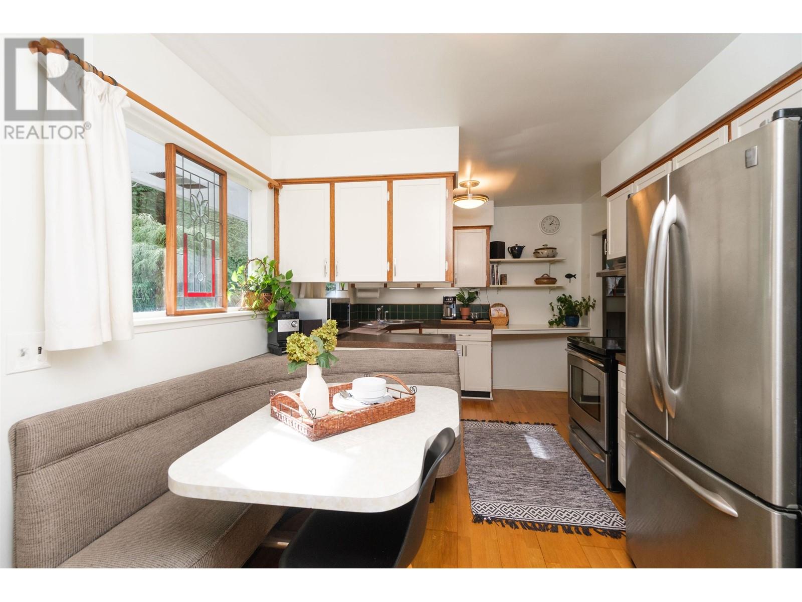 810 Burley Drive, West Vancouver, British Columbia  V7T 1Z6 - Photo 12 - R2976337