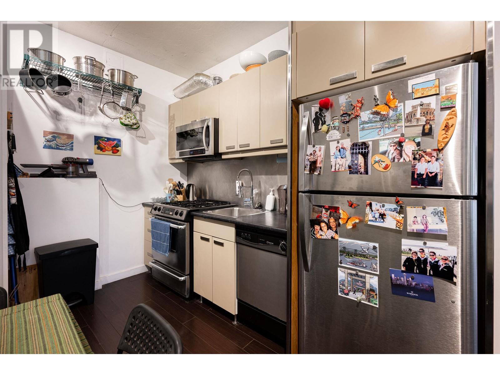 219 1529 W 6th Avenue, Vancouver, British Columbia  V6J 1R1 - Photo 11 - R2976391