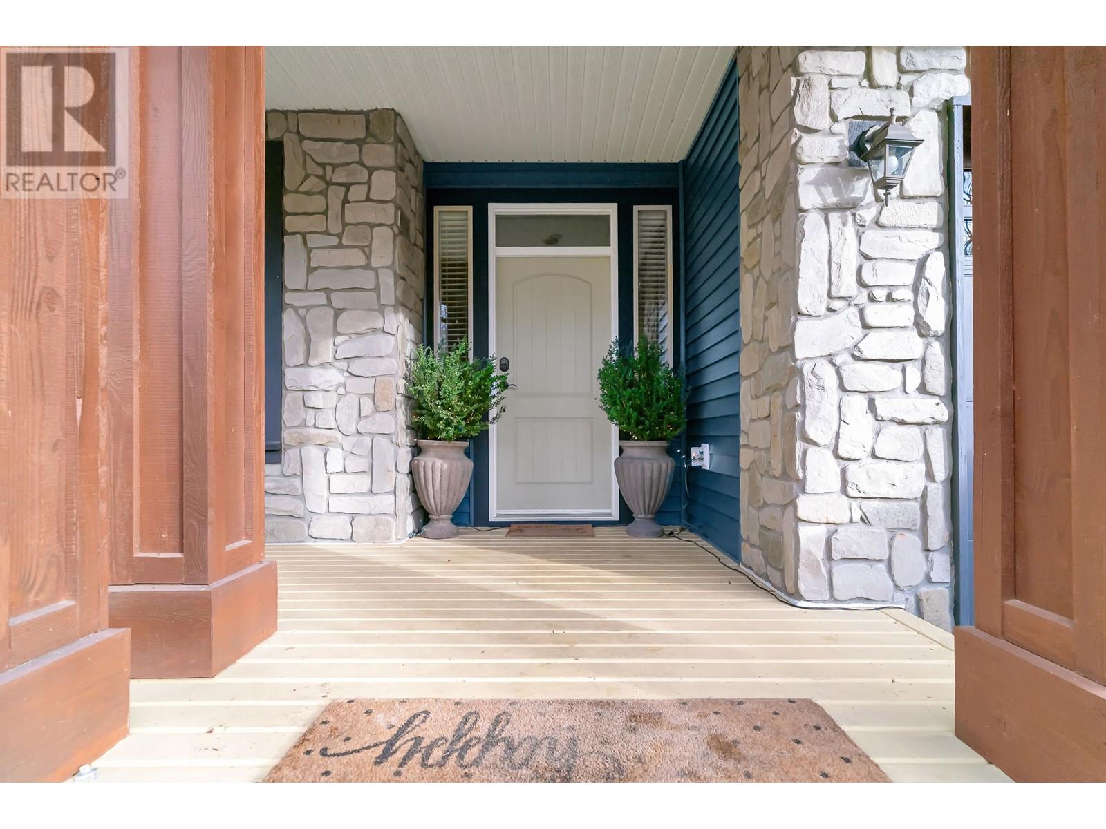 24615 Kimola Drive, Maple Ridge, British Columbia  V2W 0C1 - Photo 2 - R2976935