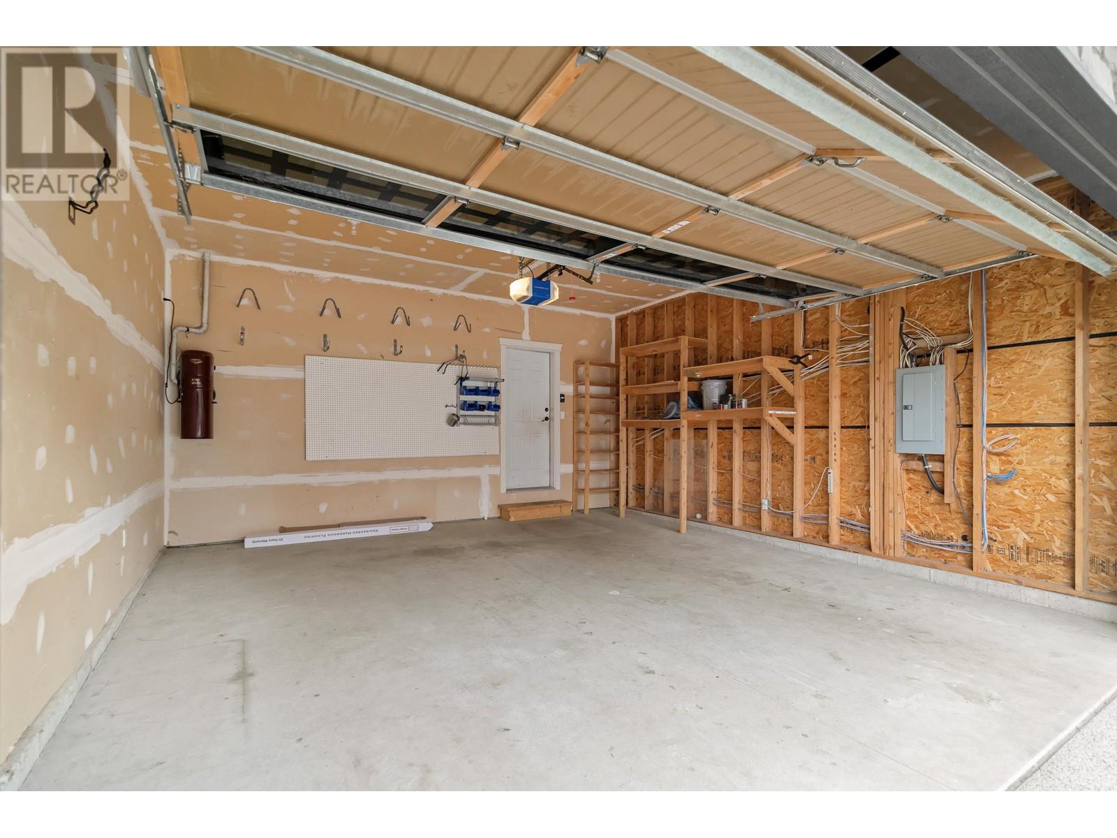 24615 Kimola Drive, Maple Ridge, British Columbia  V2W 0C1 - Photo 31 - R2976935