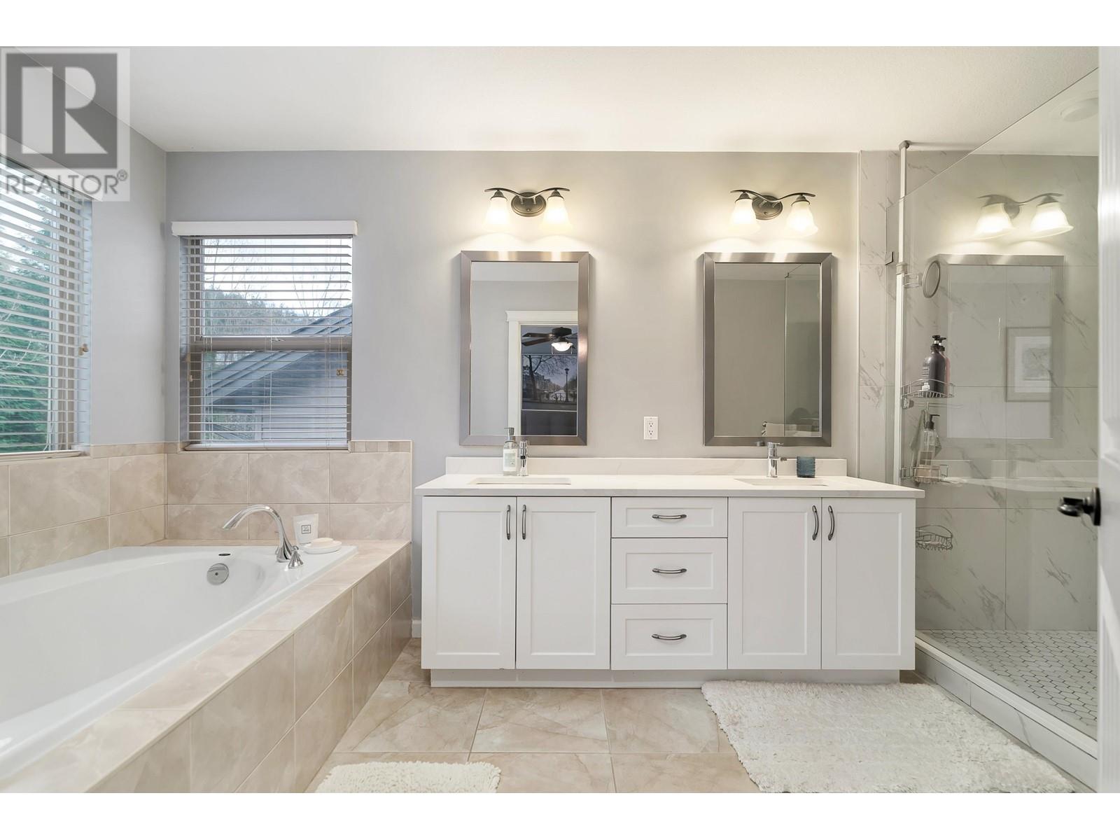 24615 Kimola Drive, Maple Ridge, British Columbia  V2W 0C1 - Photo 12 - R2976935
