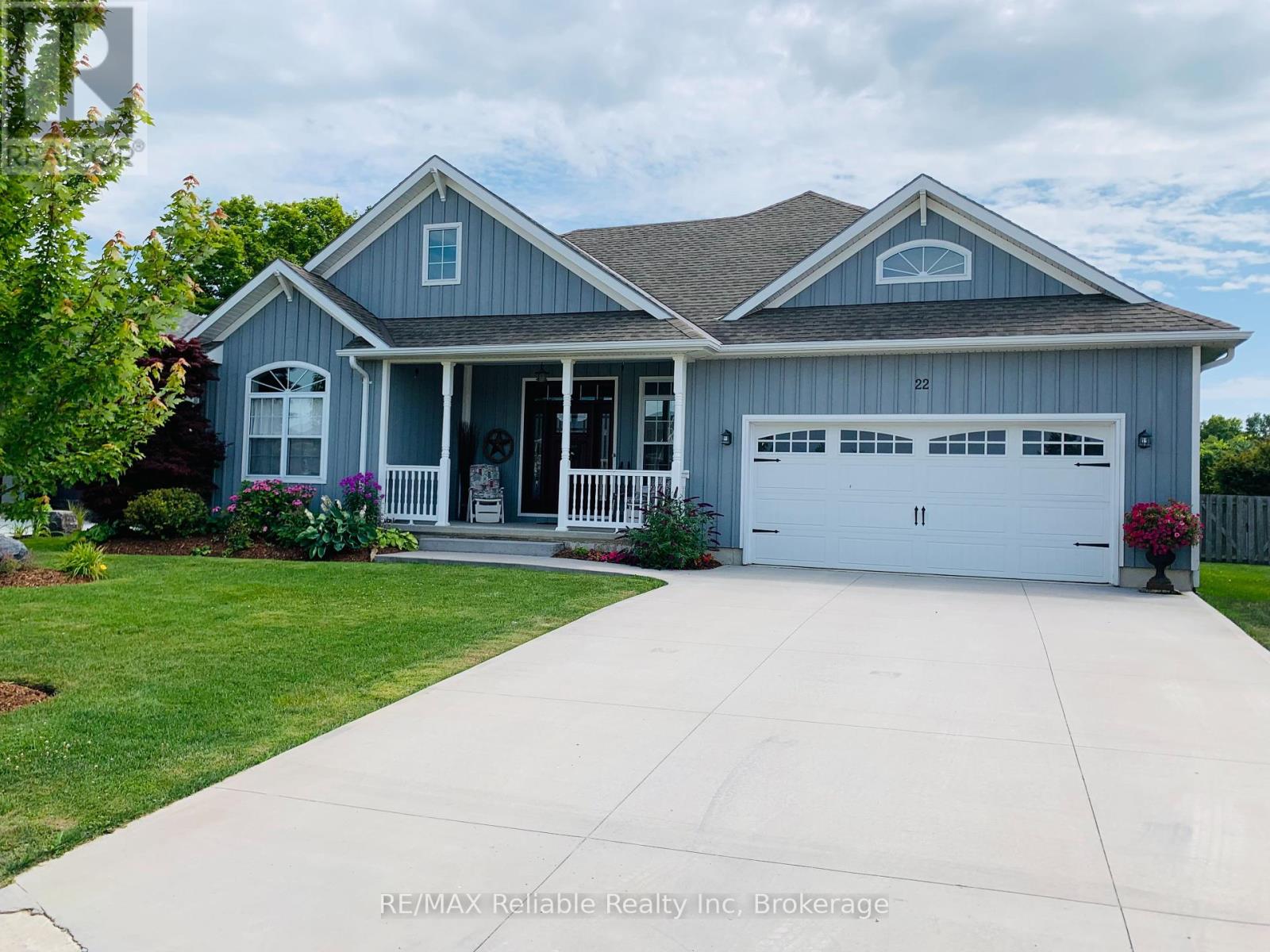 Property at 22 THIMBLEWEED DRIVE image 2