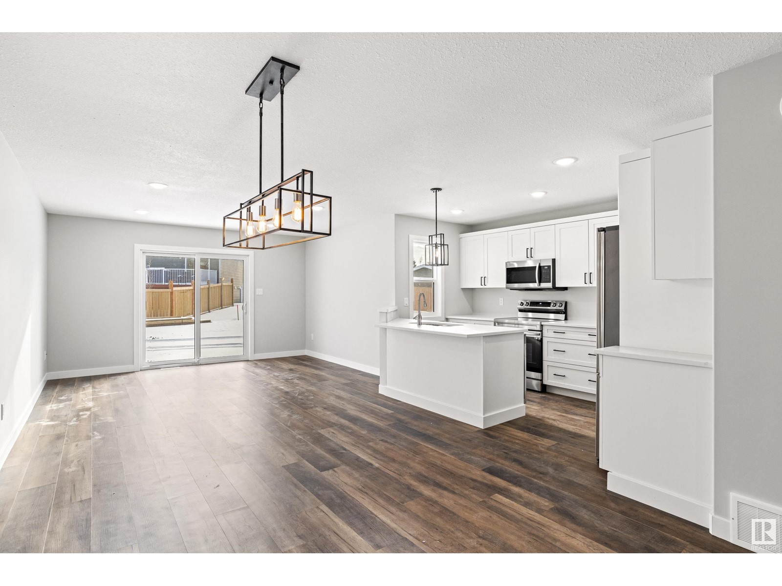 Property at 1709A Crestview WY image 3