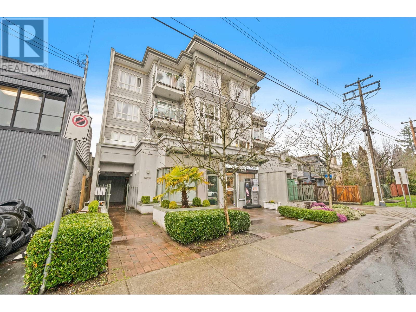 201 1629 GARDEN AVENUE, north vancouver, British Columbia
