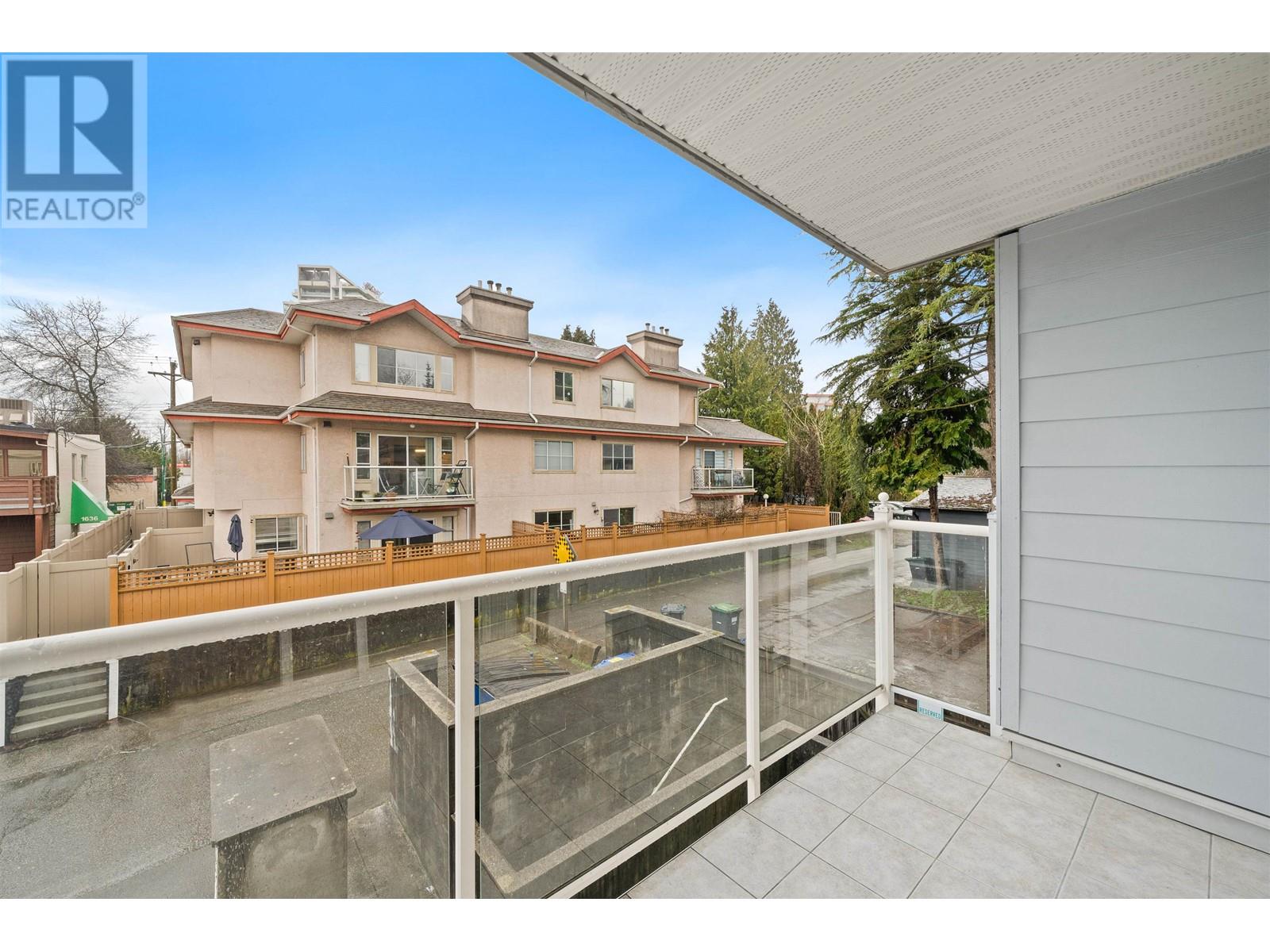 201 1629 Garden Avenue, North Vancouver, British Columbia  V7P 3A6 - Photo 17 - R2977052
