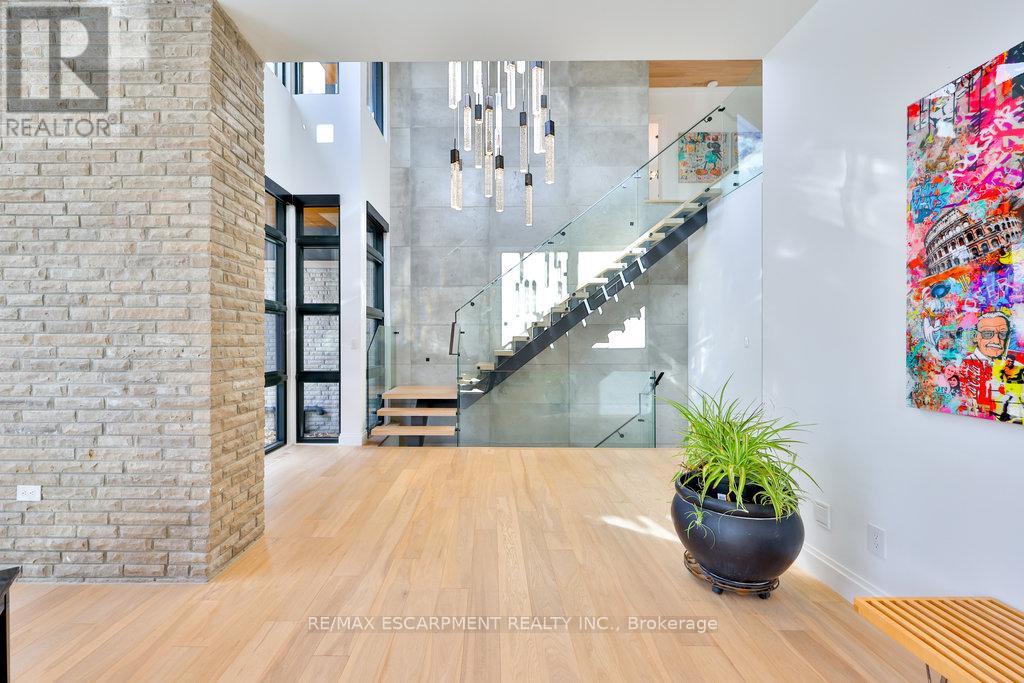 1495 Lochlin Trail, Mississauga (Mineola), Ontario  L5G 3V6 - Photo 13 - W12015587