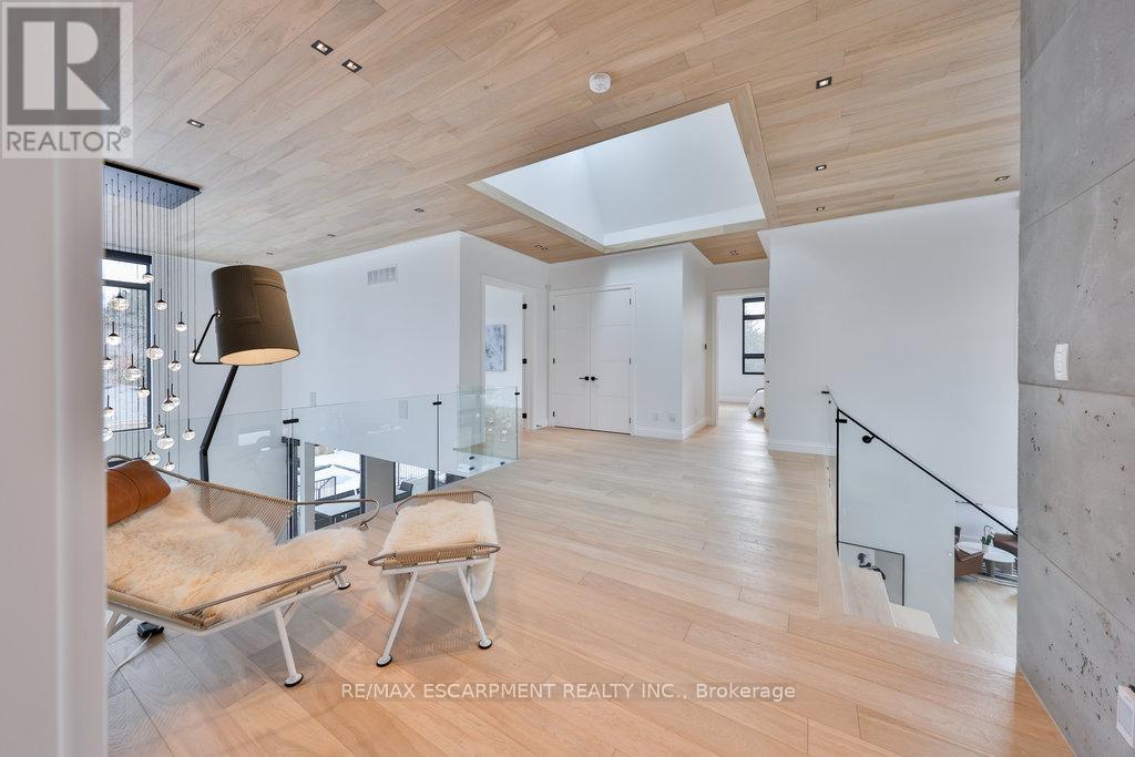 1495 Lochlin Trail, Mississauga (Mineola), Ontario  L5G 3V6 - Photo 23 - W12015587
