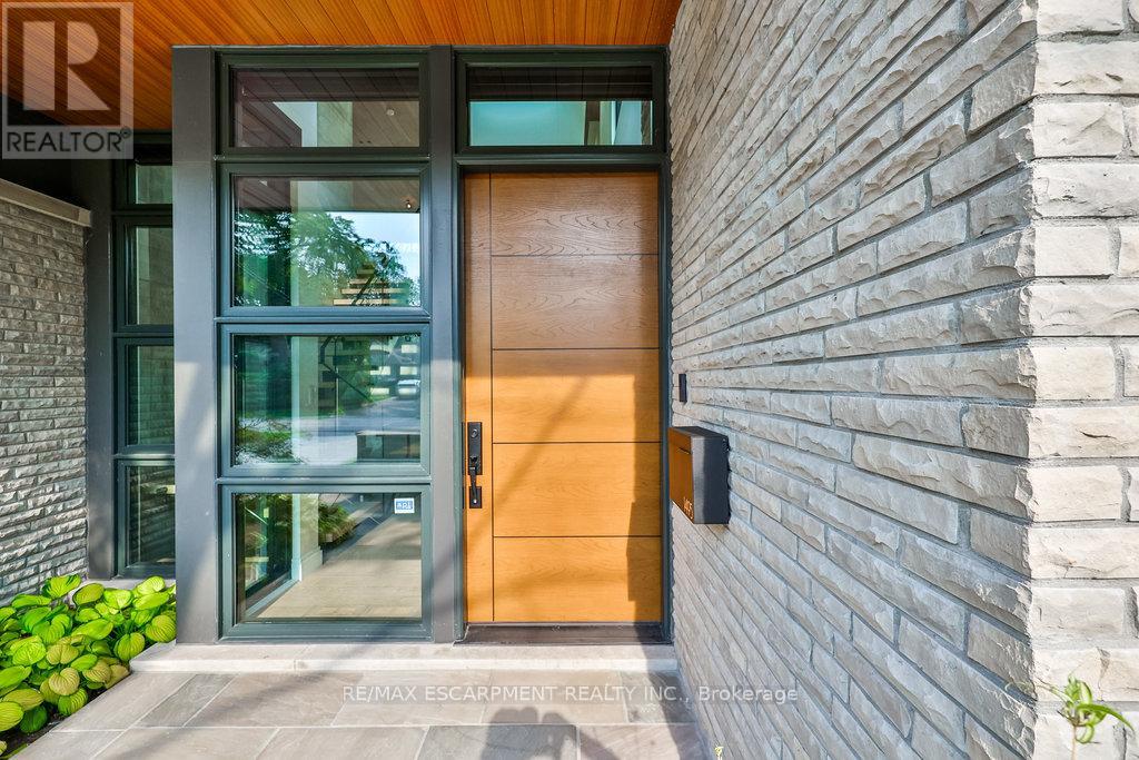 Property at 1495 LOCHLIN TRAIL image 3