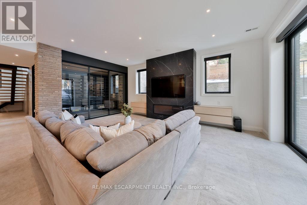 1495 Lochlin Trail, Mississauga (Mineola), Ontario  L5G 3V6 - Photo 39 - W12015587