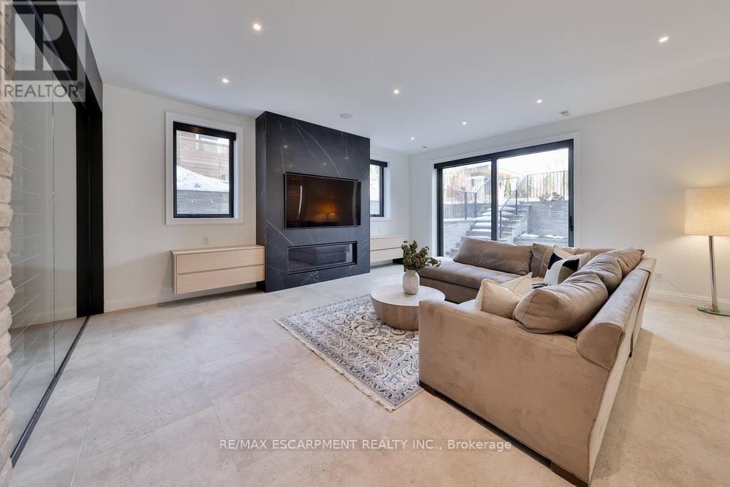 1495 Lochlin Trail, Mississauga (Mineola), Ontario  L5G 3V6 - Photo 40 - W12015587