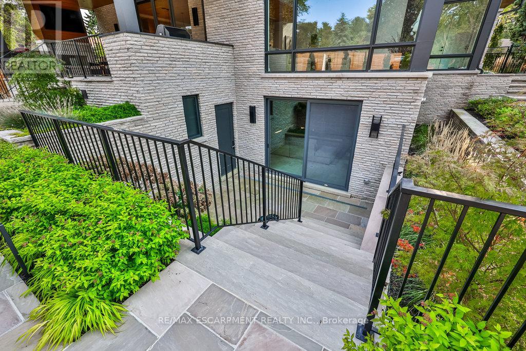 1495 Lochlin Trail, Mississauga (Mineola), Ontario  L5G 3V6 - Photo 41 - W12015587
