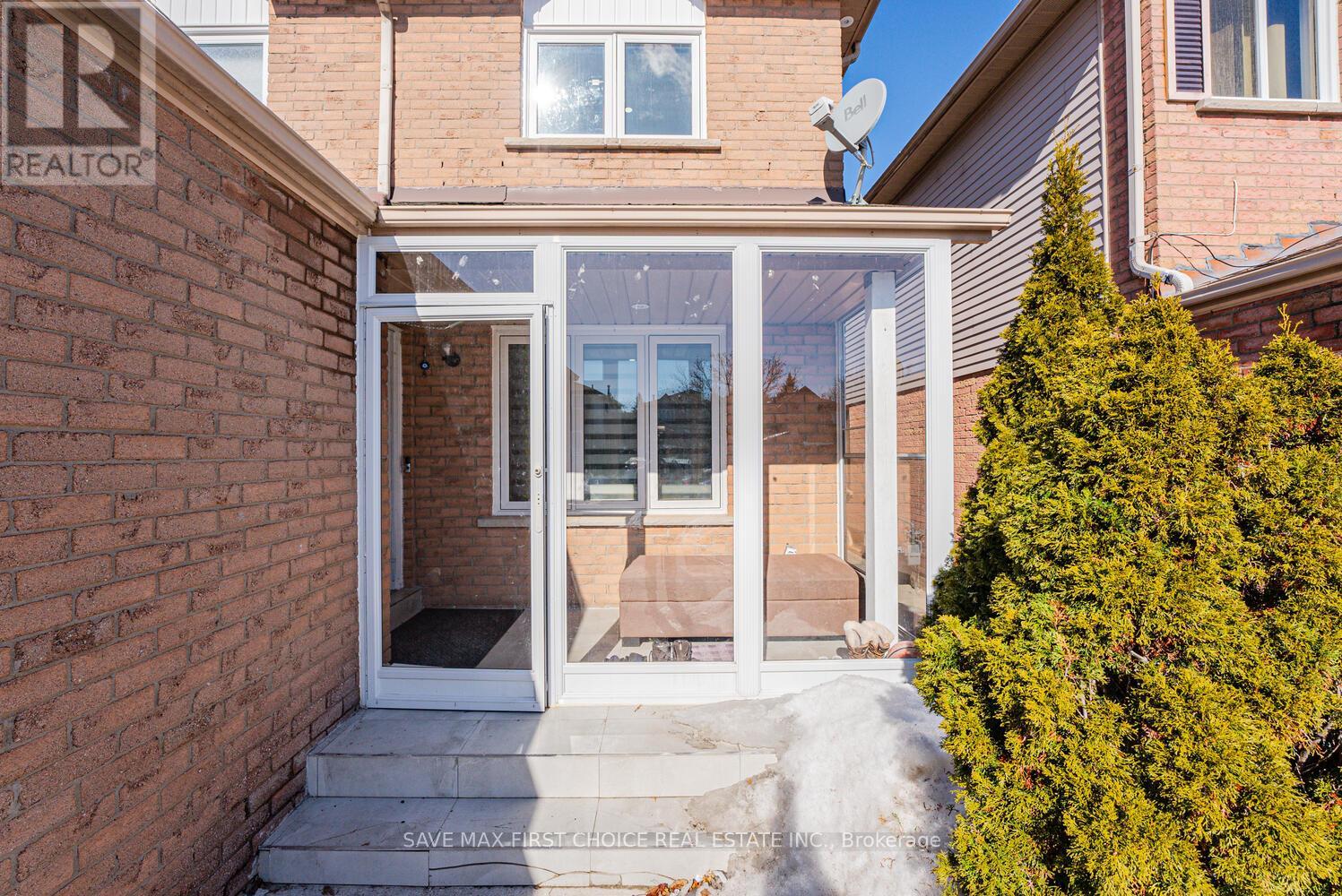 50 Niagara Place, Brampton, Ontario  L6S 4Y9 - Photo 8 - W12015641