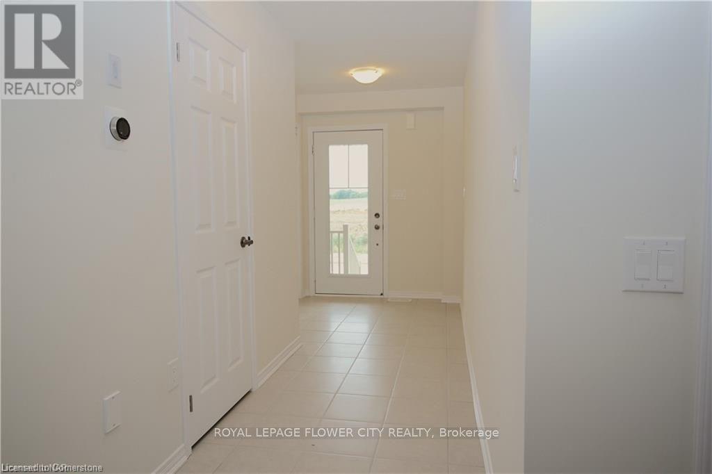 Property at 151 THOMPSON Road image 3