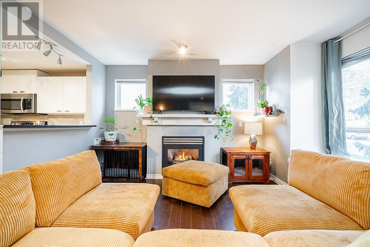 Listing Picture 9 of 35 : 6772 BERESFORD STREET, Burnaby / 本拿比 - 魯藝地產 Yvonne Lu Group - MLS Medallion Club Member