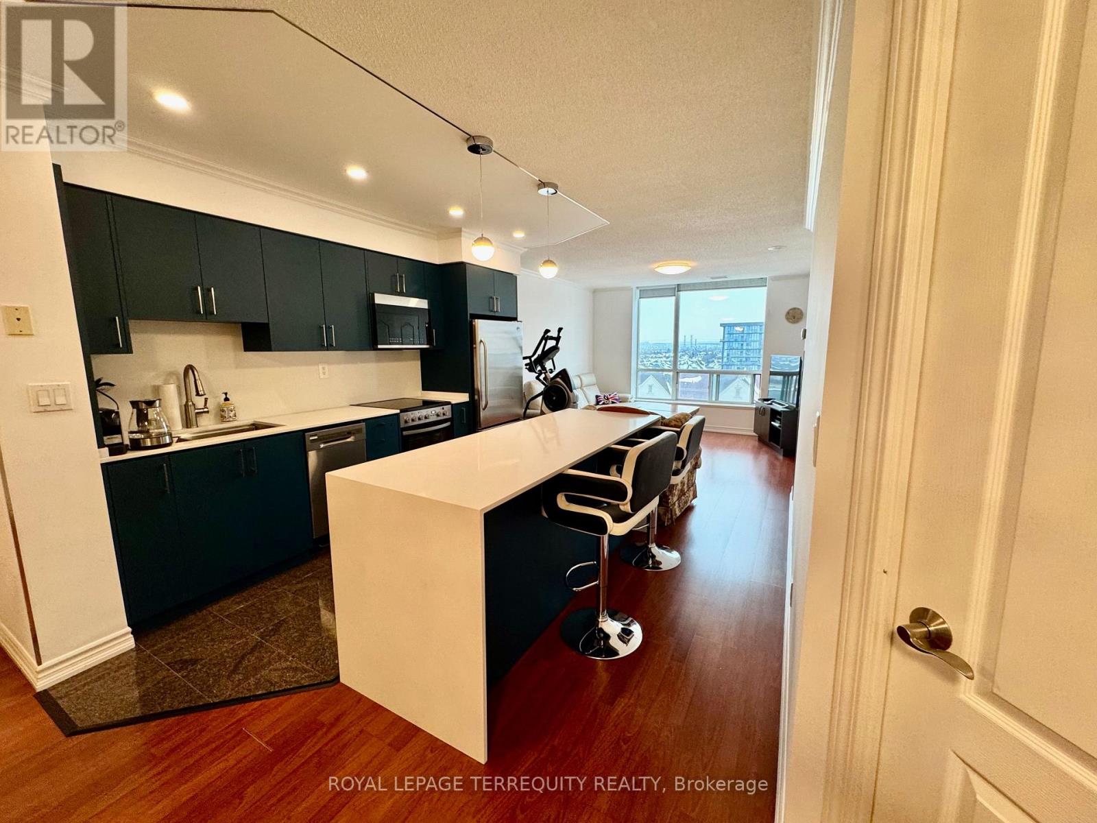 1006 - 745 New Westminster Drive, Vaughan, Ontario  L4J 8J9 - Photo 11 - N12015680
