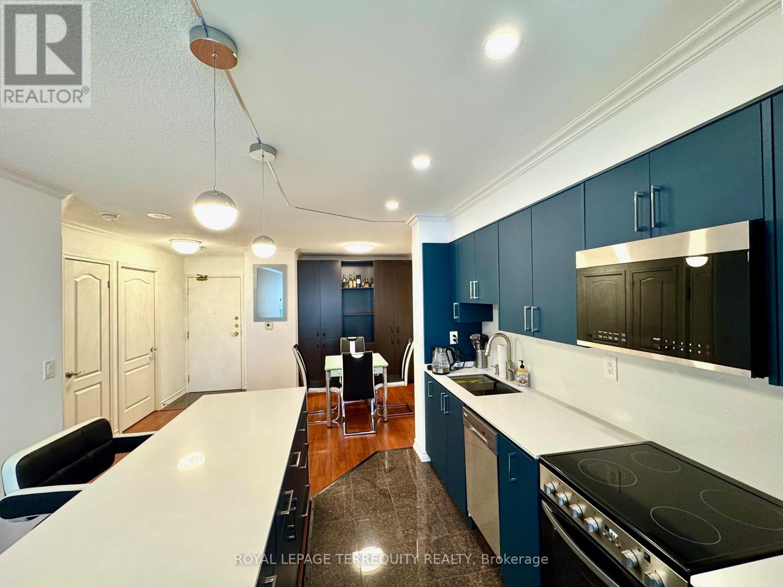 1006 - 745 New Westminster Drive, Vaughan, Ontario  L4J 8J9 - Photo 9 - N12015680