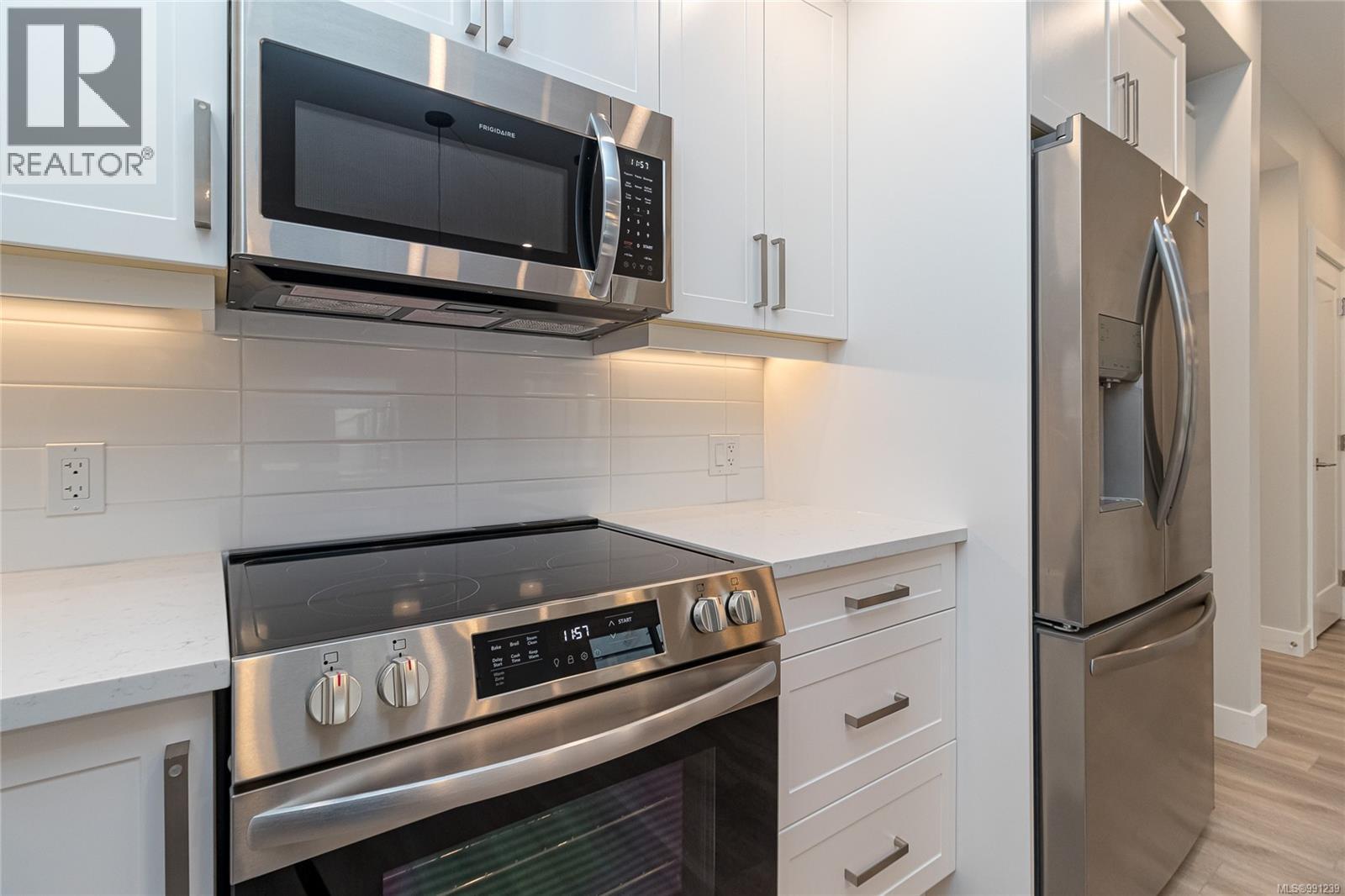 205 924 Jenkins Ave, Langford, British Columbia  V9B 2N7 - Photo 6 - 991239