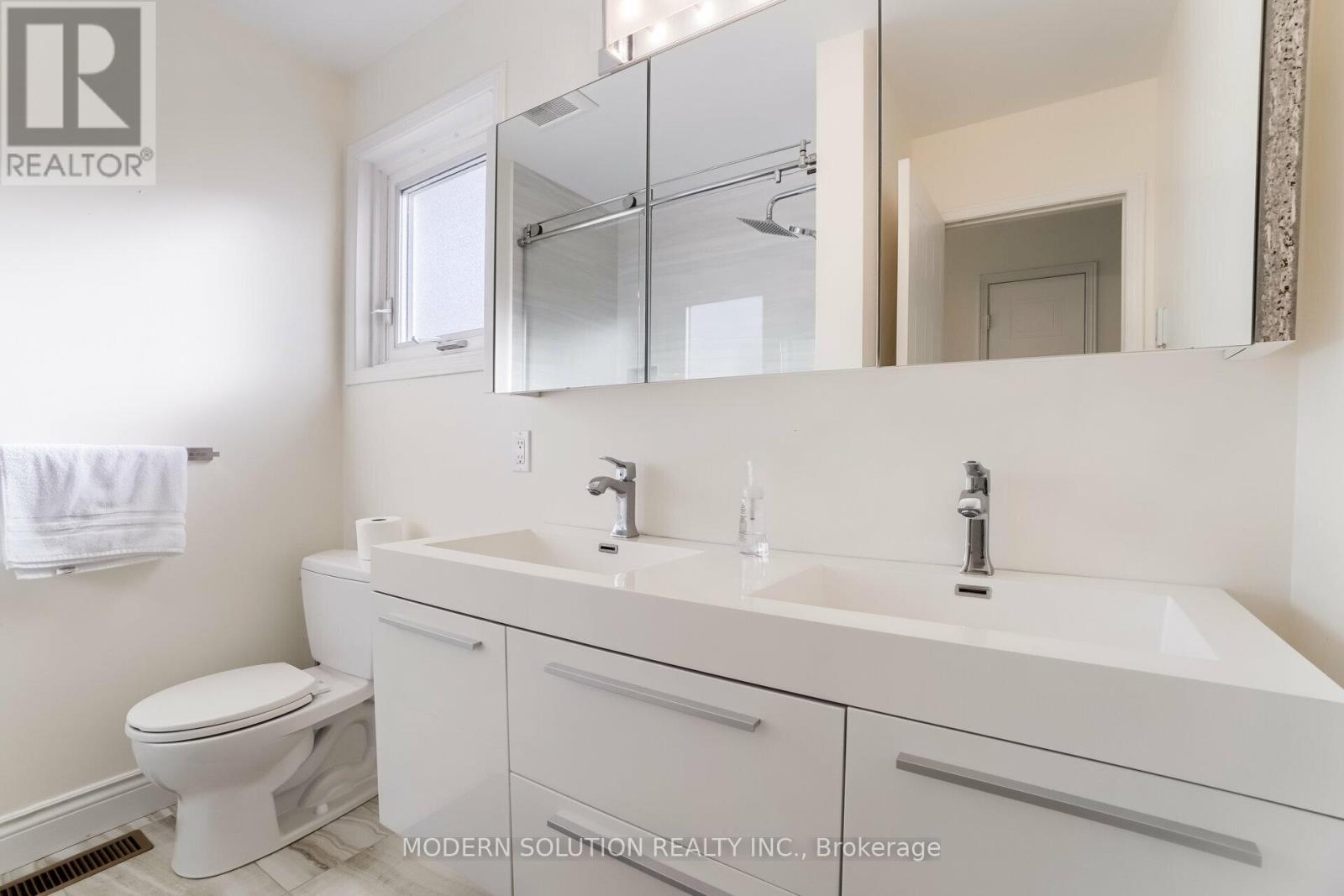 617 Curzon Avenue, Mississauga, Ontario  L5G 1P8 - Photo 28 - W12015706