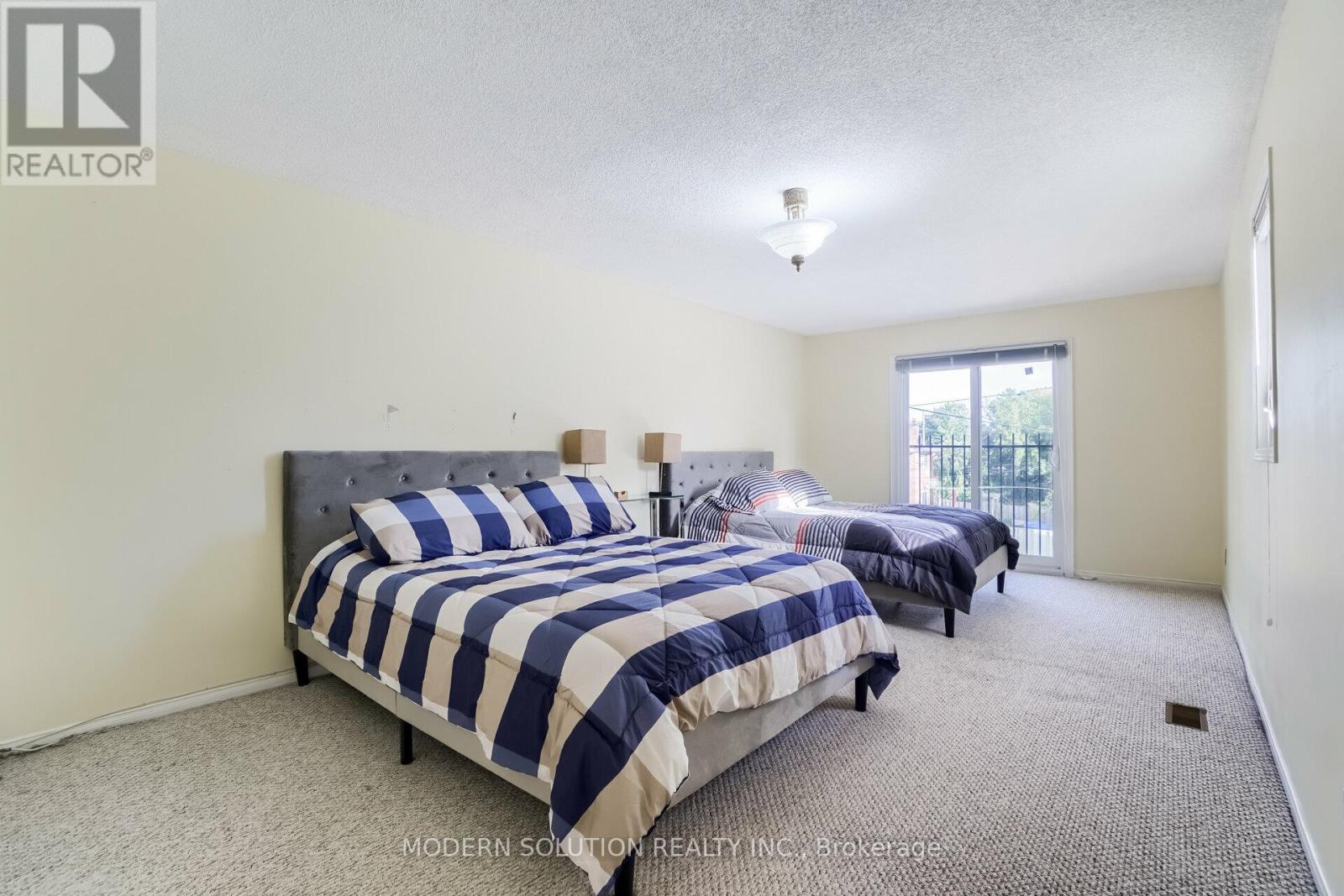 617 Curzon Avenue, Mississauga, Ontario  L5G 1P8 - Photo 33 - W12015706