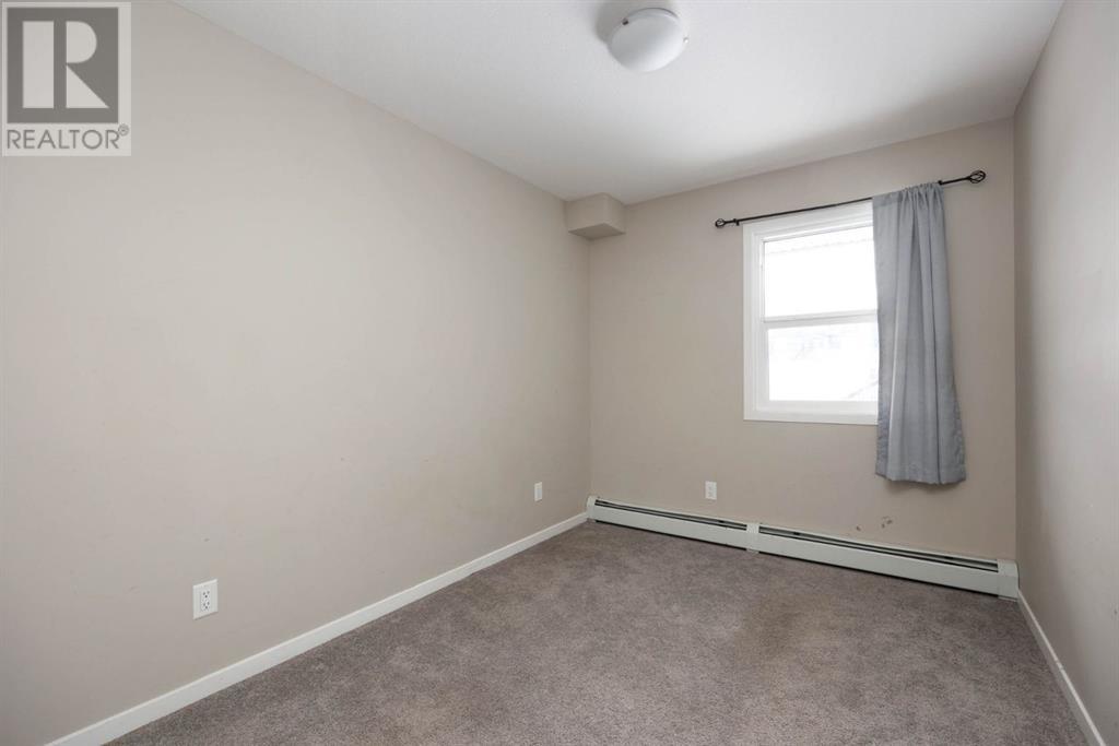 Property at 628, 201 Abasand Drive image 4