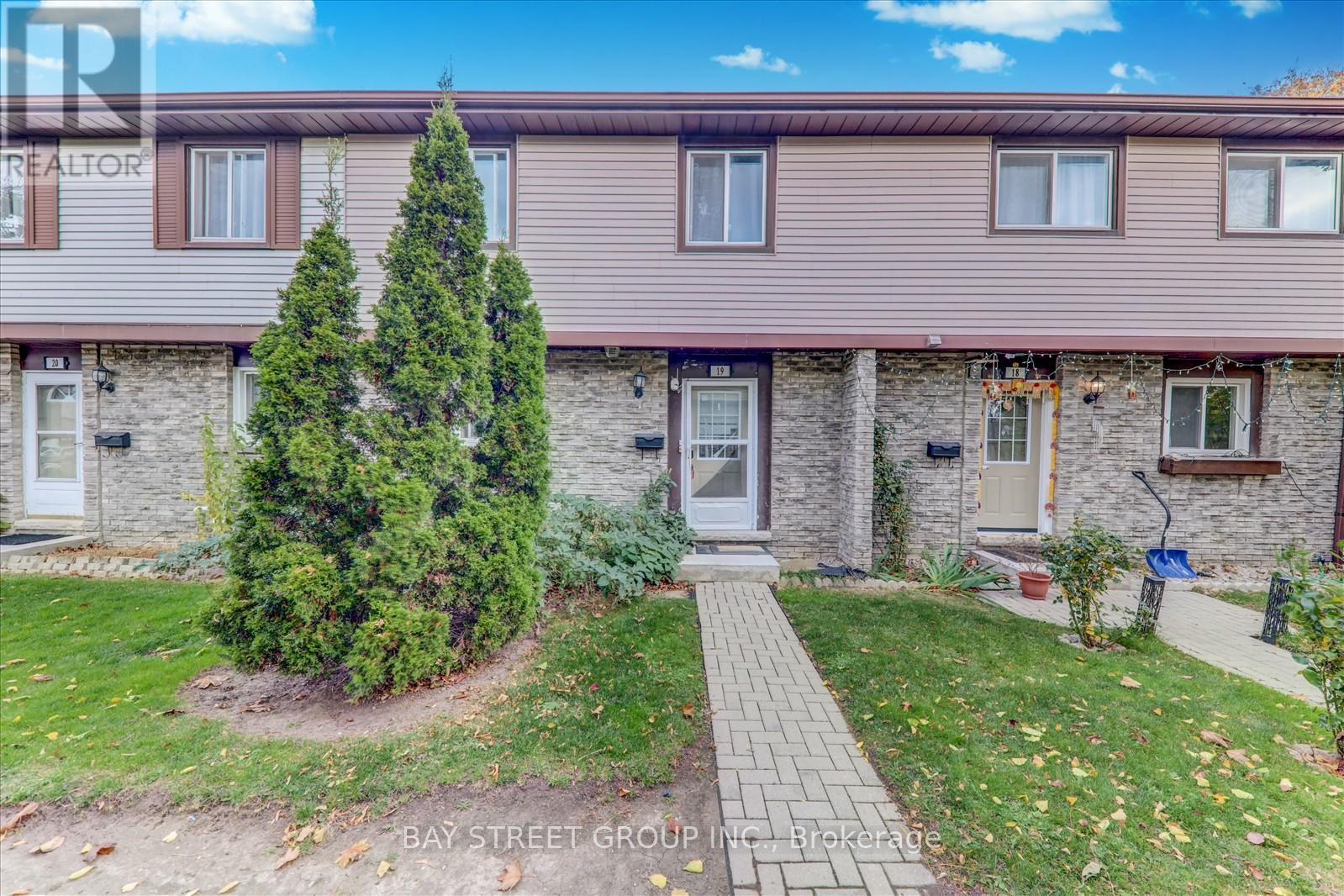 19 - 45 HANSEN ROAD N, Brampton, Ontario