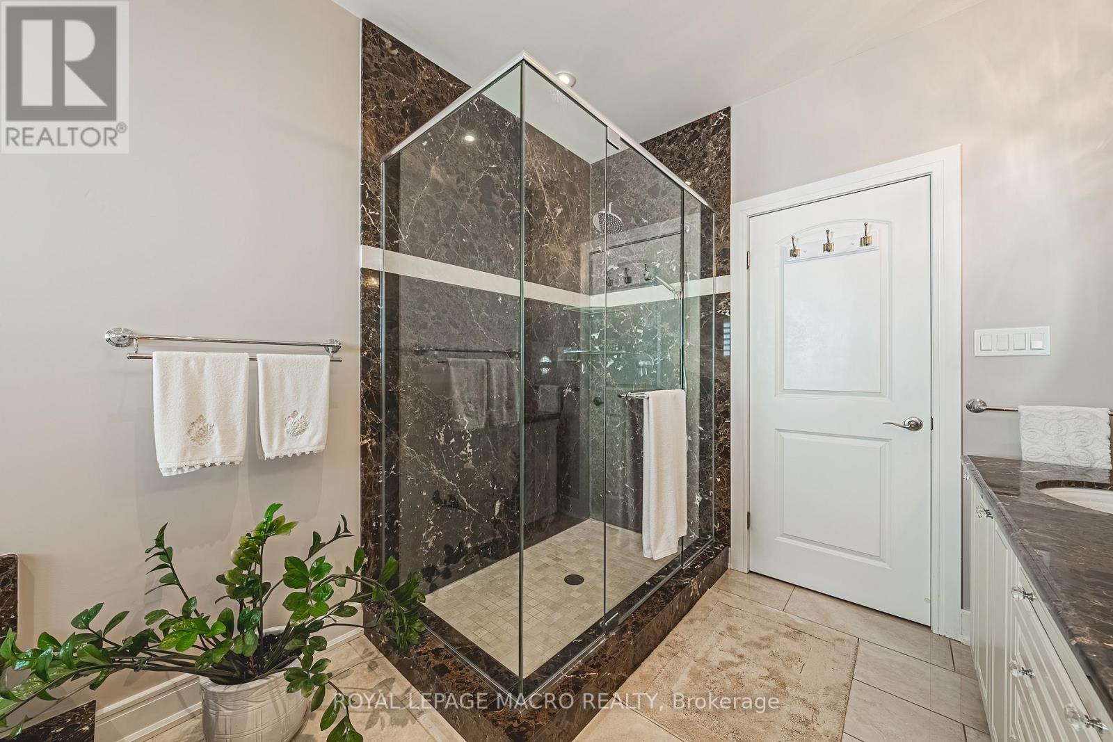 1214 #8 Highway, Hamilton, Ontario  L8E 5K2 - Photo 15 - X9267654