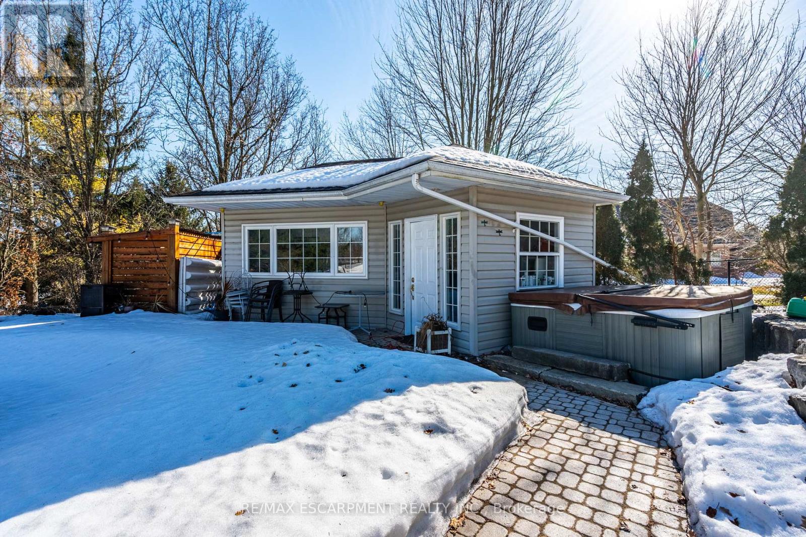 11 Palomino Drive, Hamilton, Ontario  L0R 1H3 - Photo 49 - X12015782