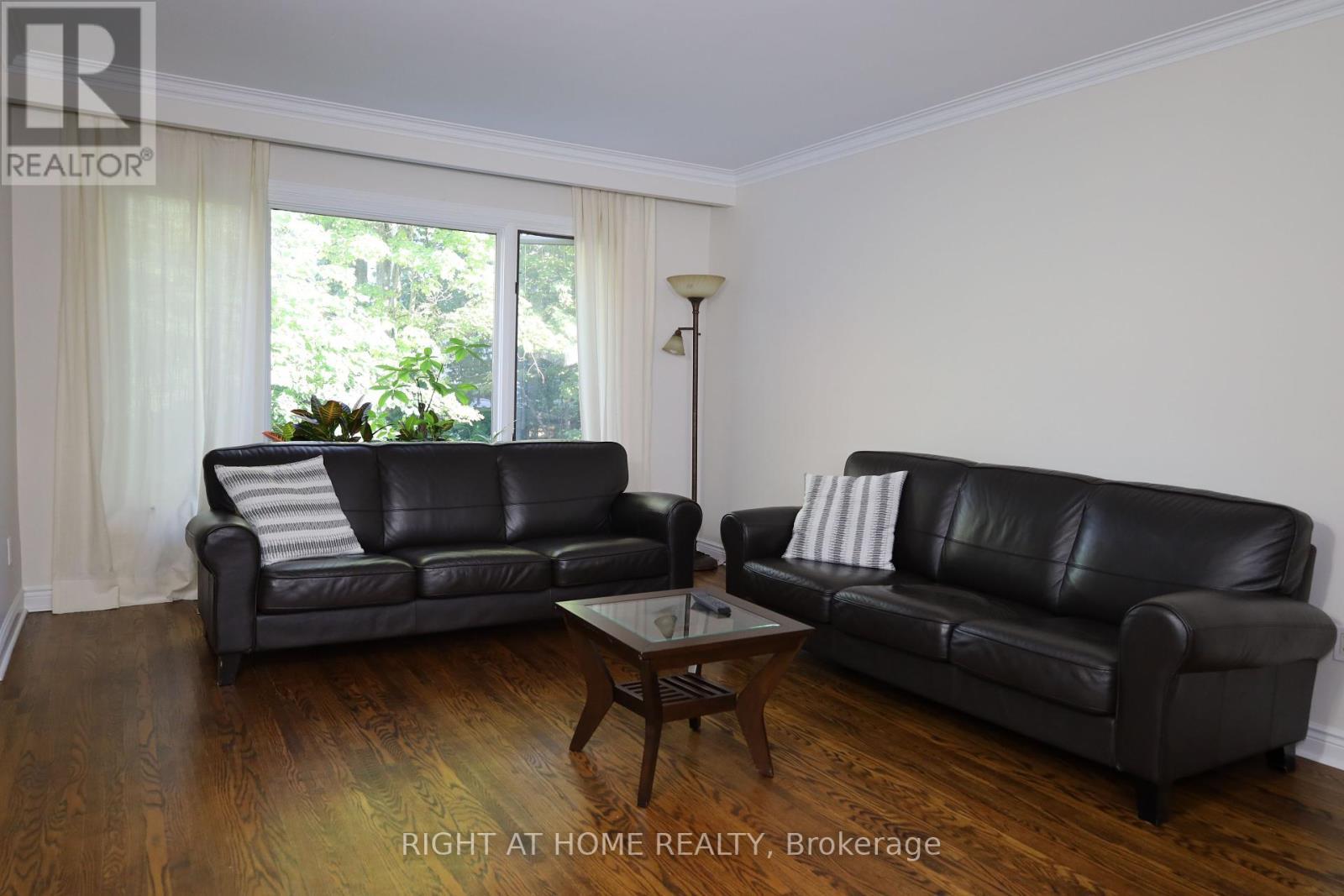 236 York Mills Road, Toronto, Ontario  M2L 1L1 - Photo 11 - C12015790