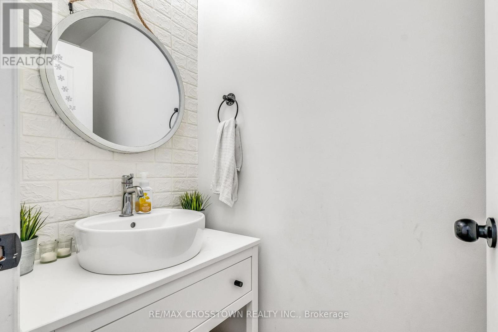 Property at 274 AMELIA STREET image 3