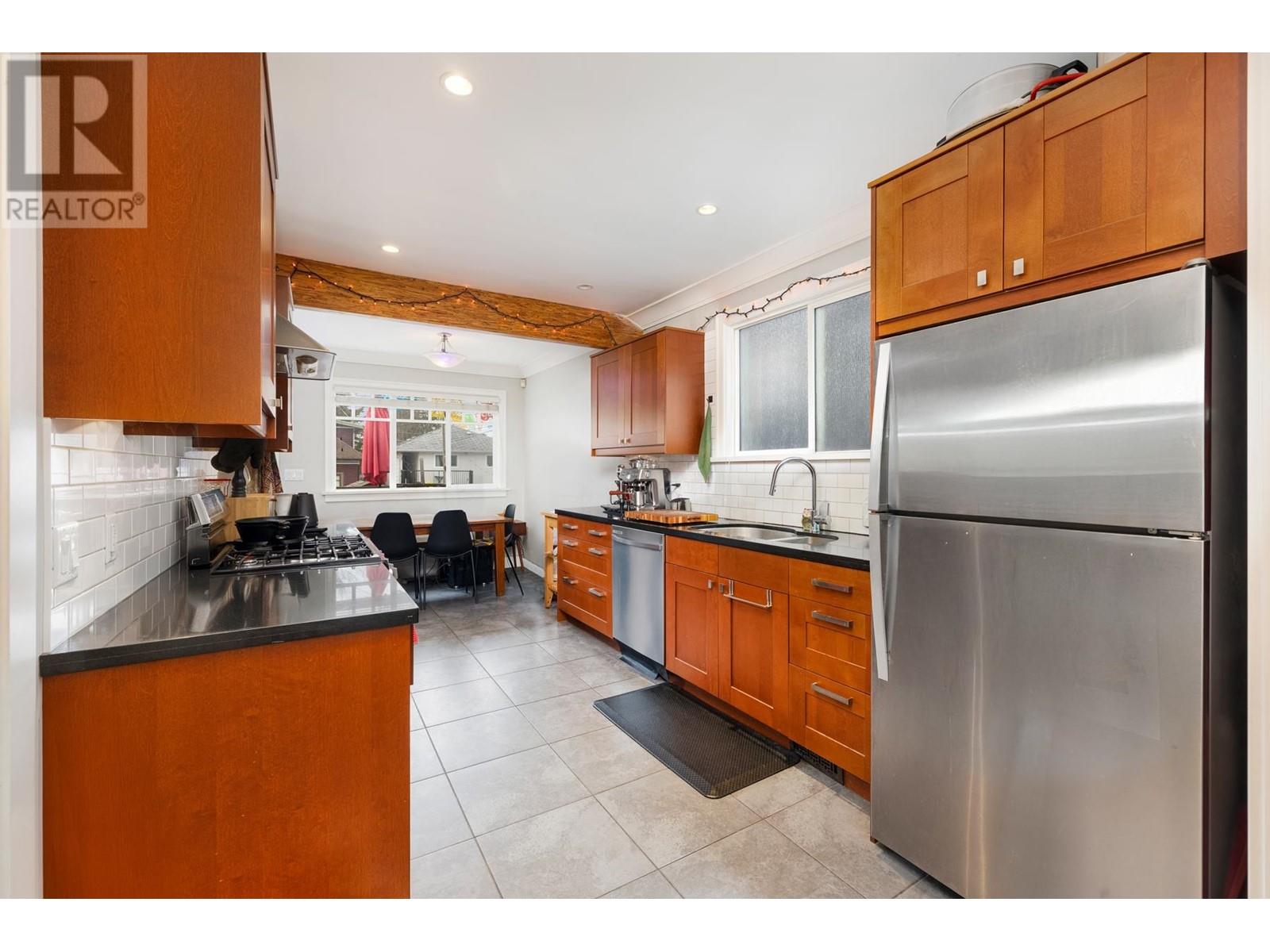 5287 Somerville Street, Vancouver, British Columbia  V5W 3H3 - Photo 6 - R2972193