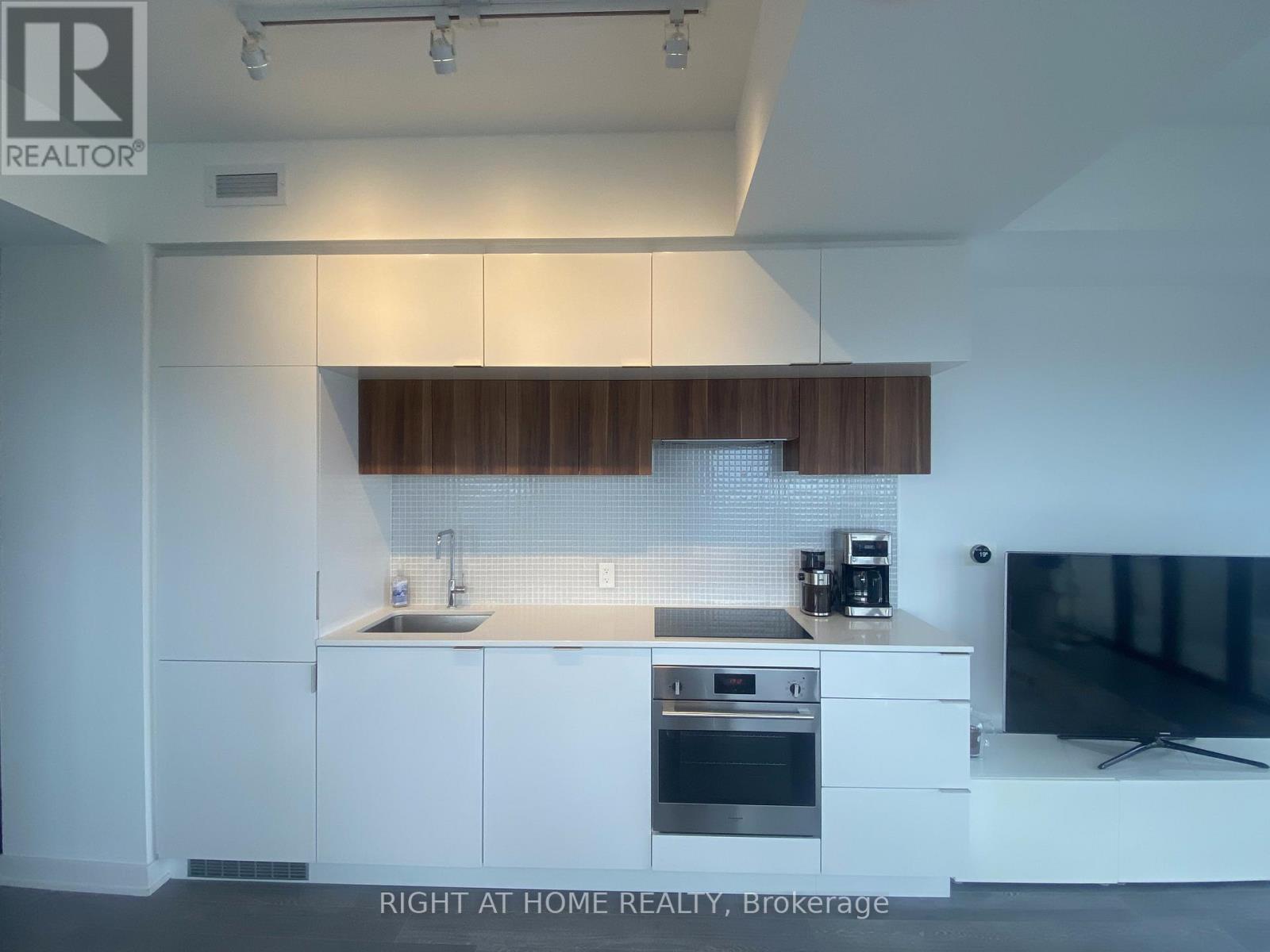 2309 - 185 Roehampton Avenue, Toronto (Mount Pleasant West), Ontario  M4P 1R4 - Photo 11 - C12014997