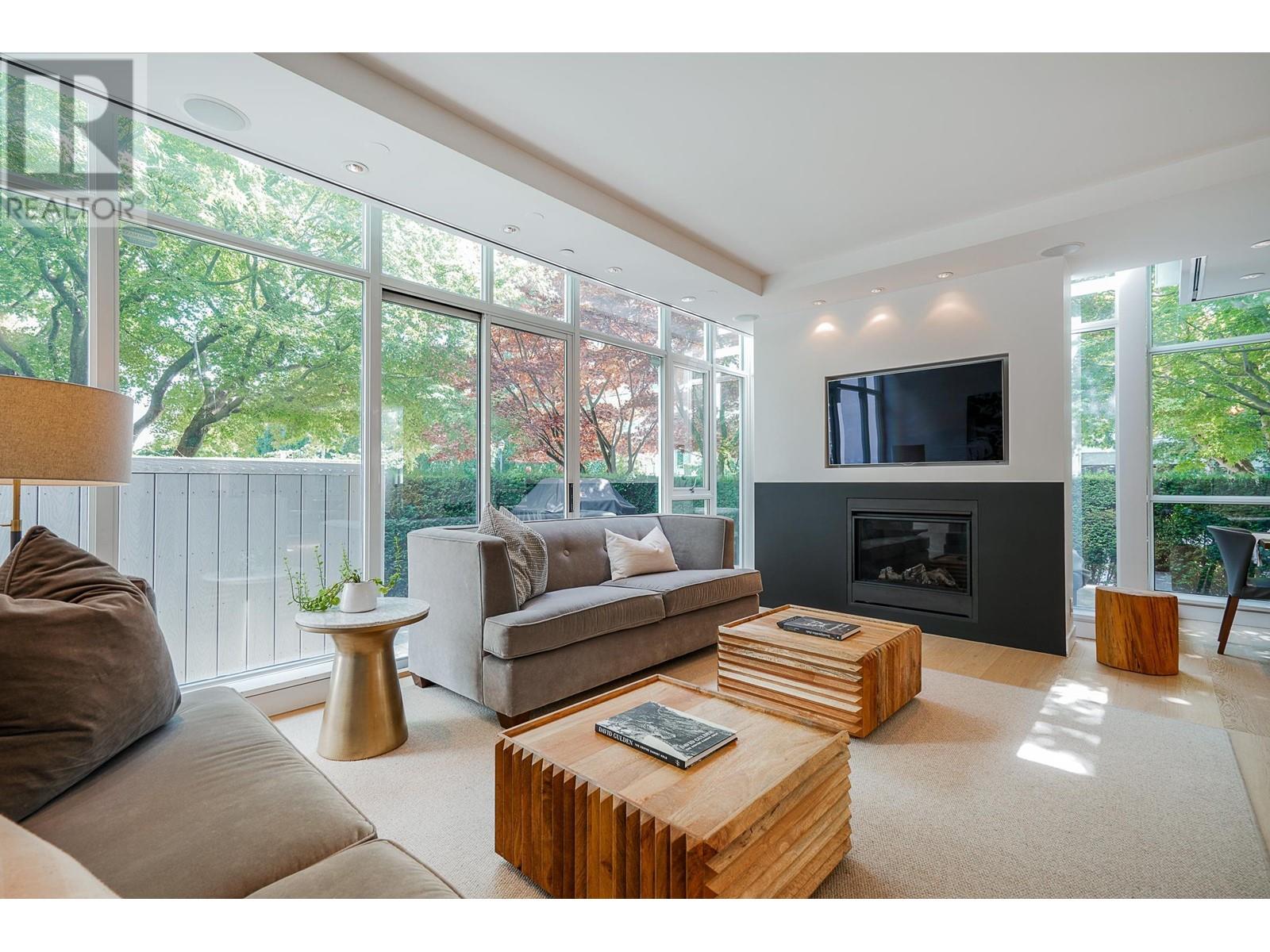 Property at 403 BEACH CRESCENT image 2