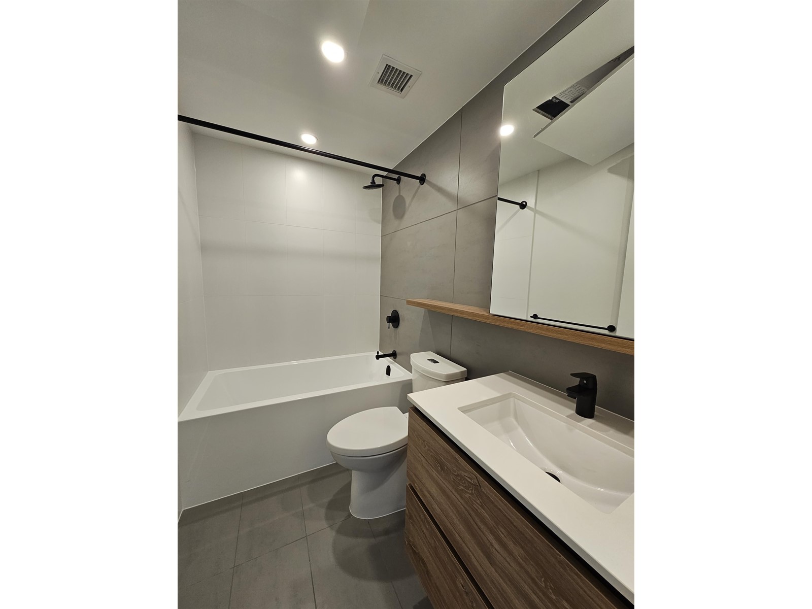2103 13428 105 Avenue, Surrey, British Columbia  V3T 0S6 - Photo 7 - R2977039