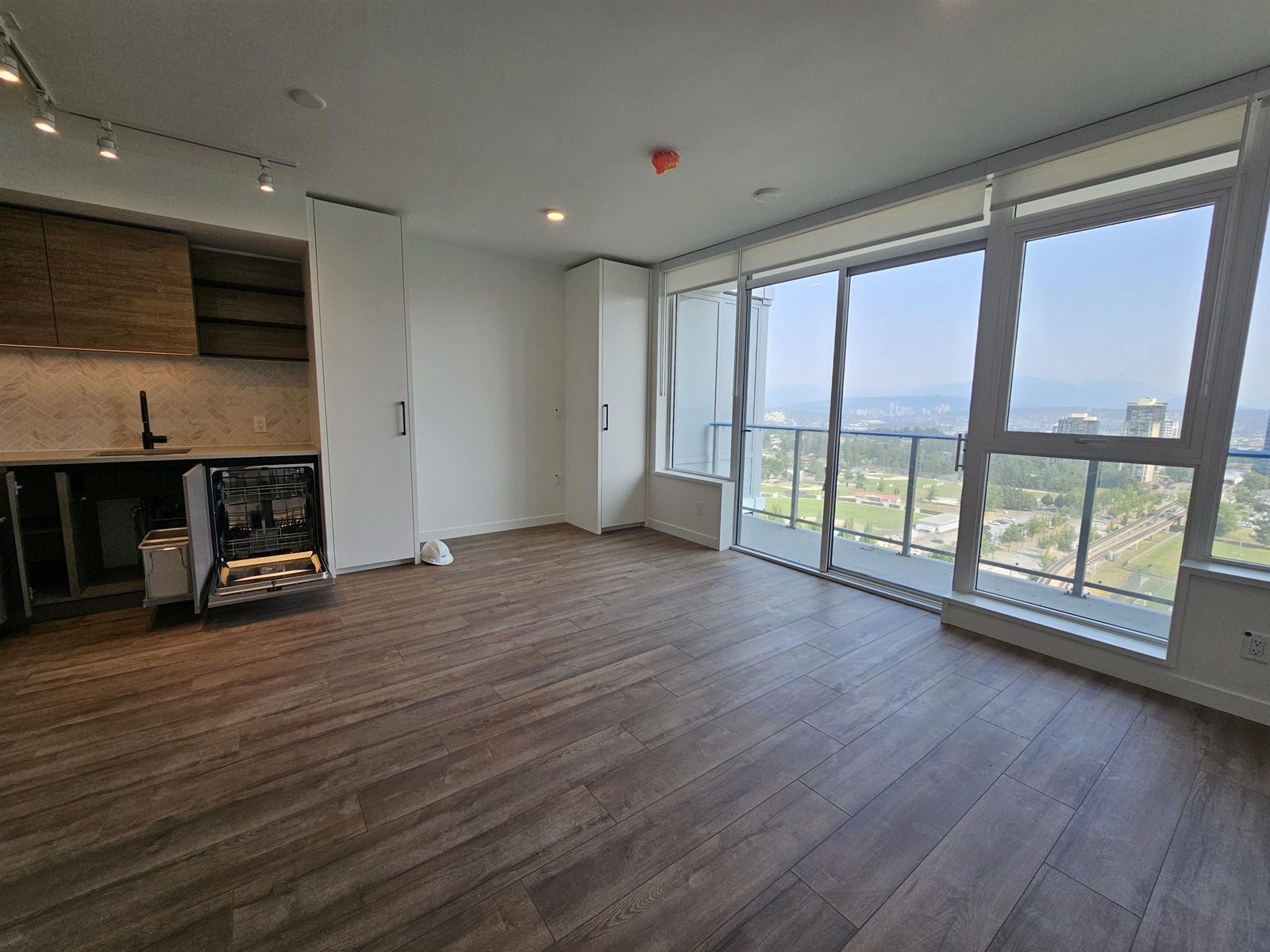 Property at 2103 13428 105 AVENUE image 5