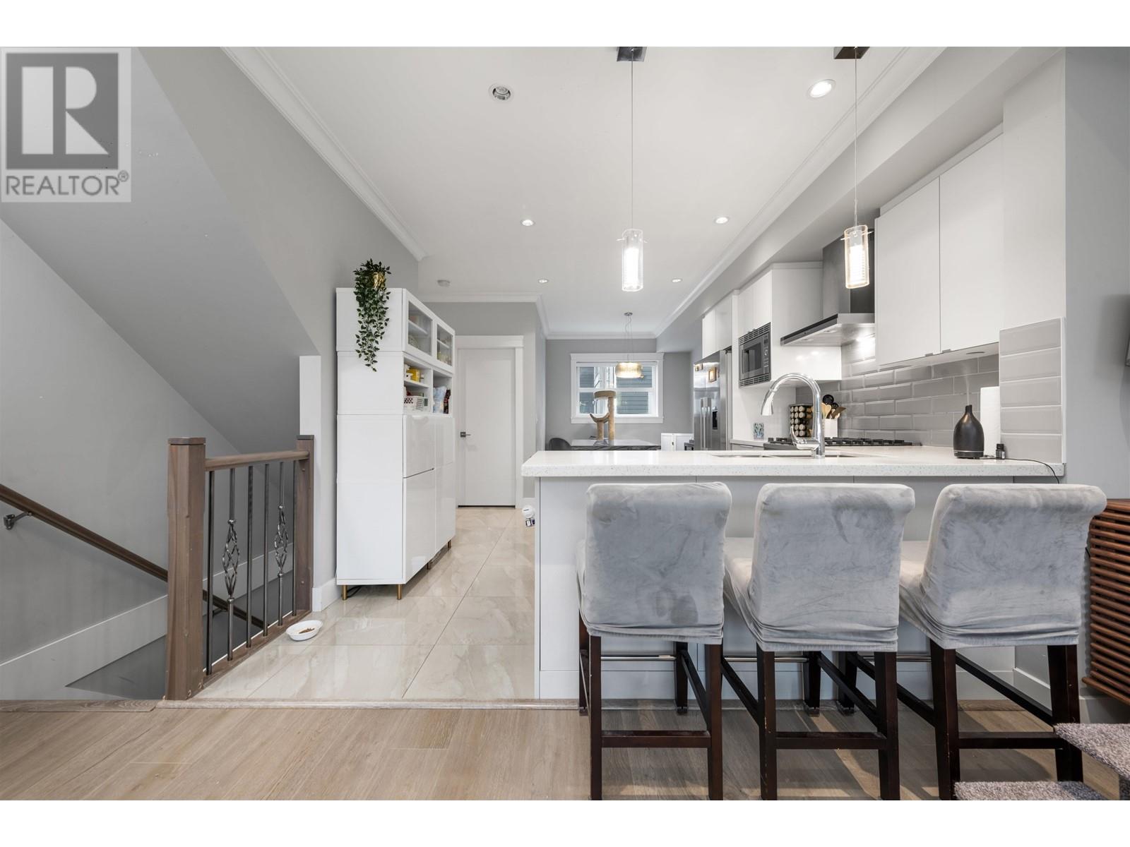 Listing Picture 5 of 28 : 2 9560 ALEXANDRA ROAD, Richmond / 烈治文 - 魯藝地產 Yvonne Lu Group - MLS Medallion Club Member