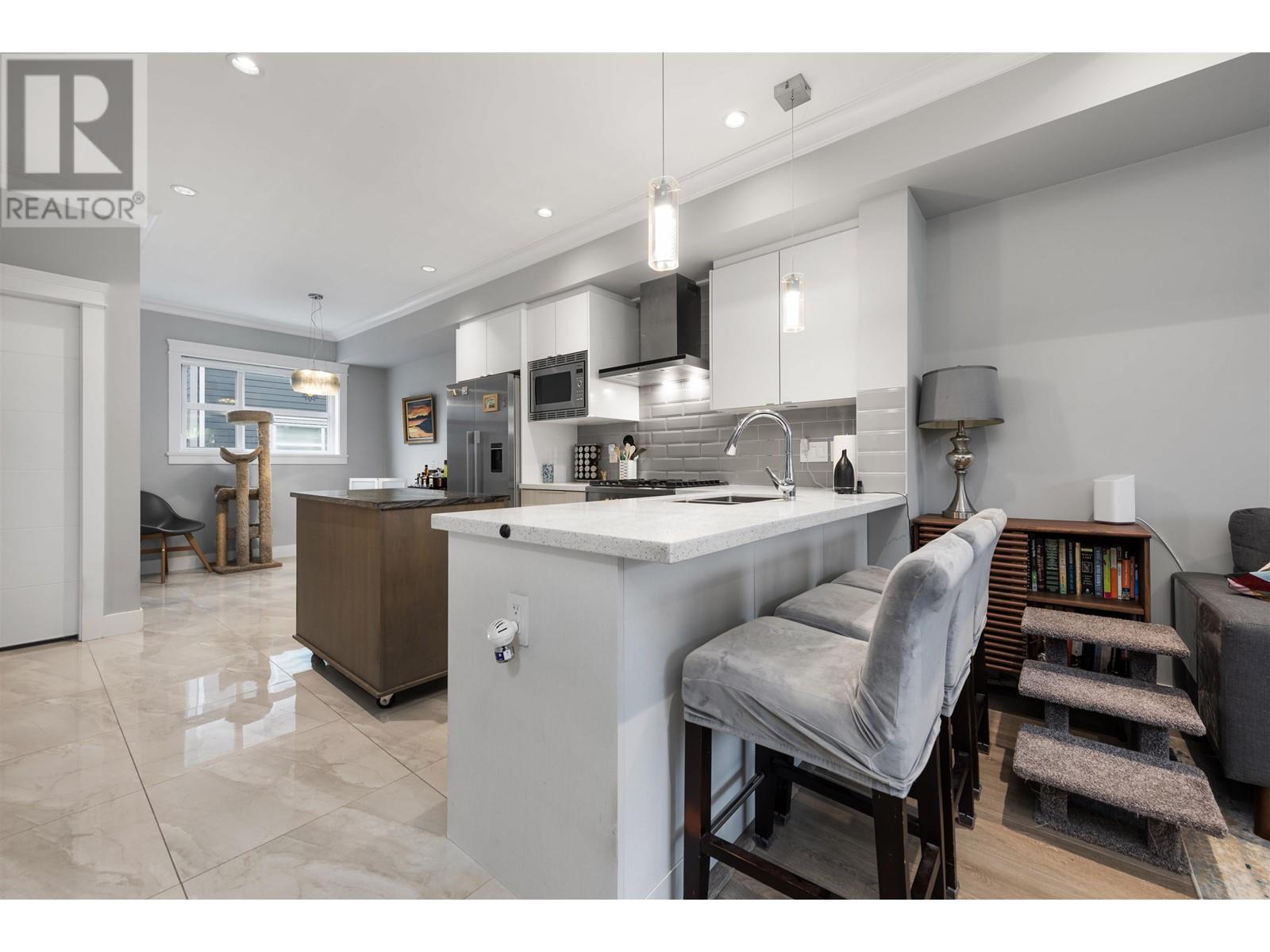 Listing Picture 6 of 28 : 2 9560 ALEXANDRA ROAD, Richmond / 烈治文 - 魯藝地產 Yvonne Lu Group - MLS Medallion Club Member