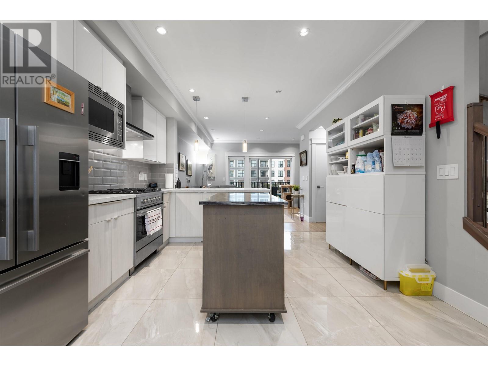 Listing Picture 9 of 28 : 2 9560 ALEXANDRA ROAD, Richmond / 烈治文 - 魯藝地產 Yvonne Lu Group - MLS Medallion Club Member