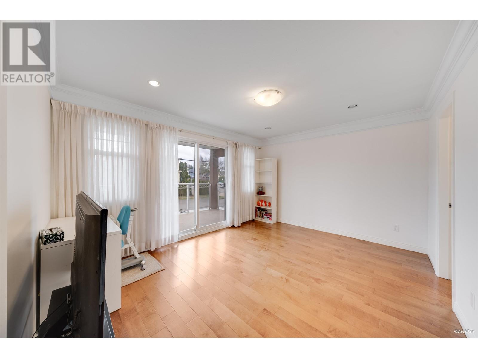 3786 Brandon Street, Burnaby, British Columbia  V5G 2P2 - Photo 11 - R2977009