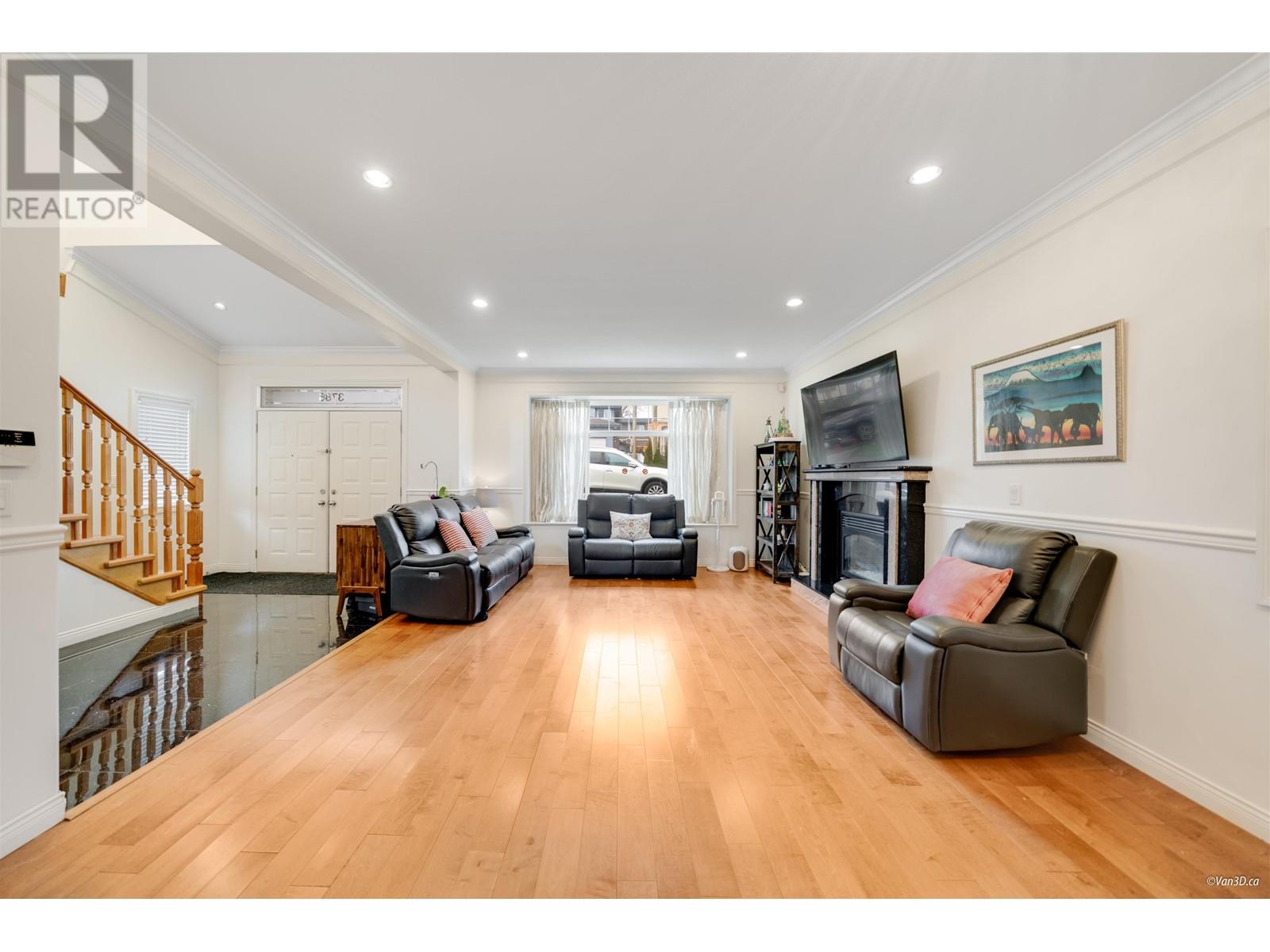 3786 Brandon Street, Burnaby, British Columbia  V5G 2P2 - Photo 4 - R2977009