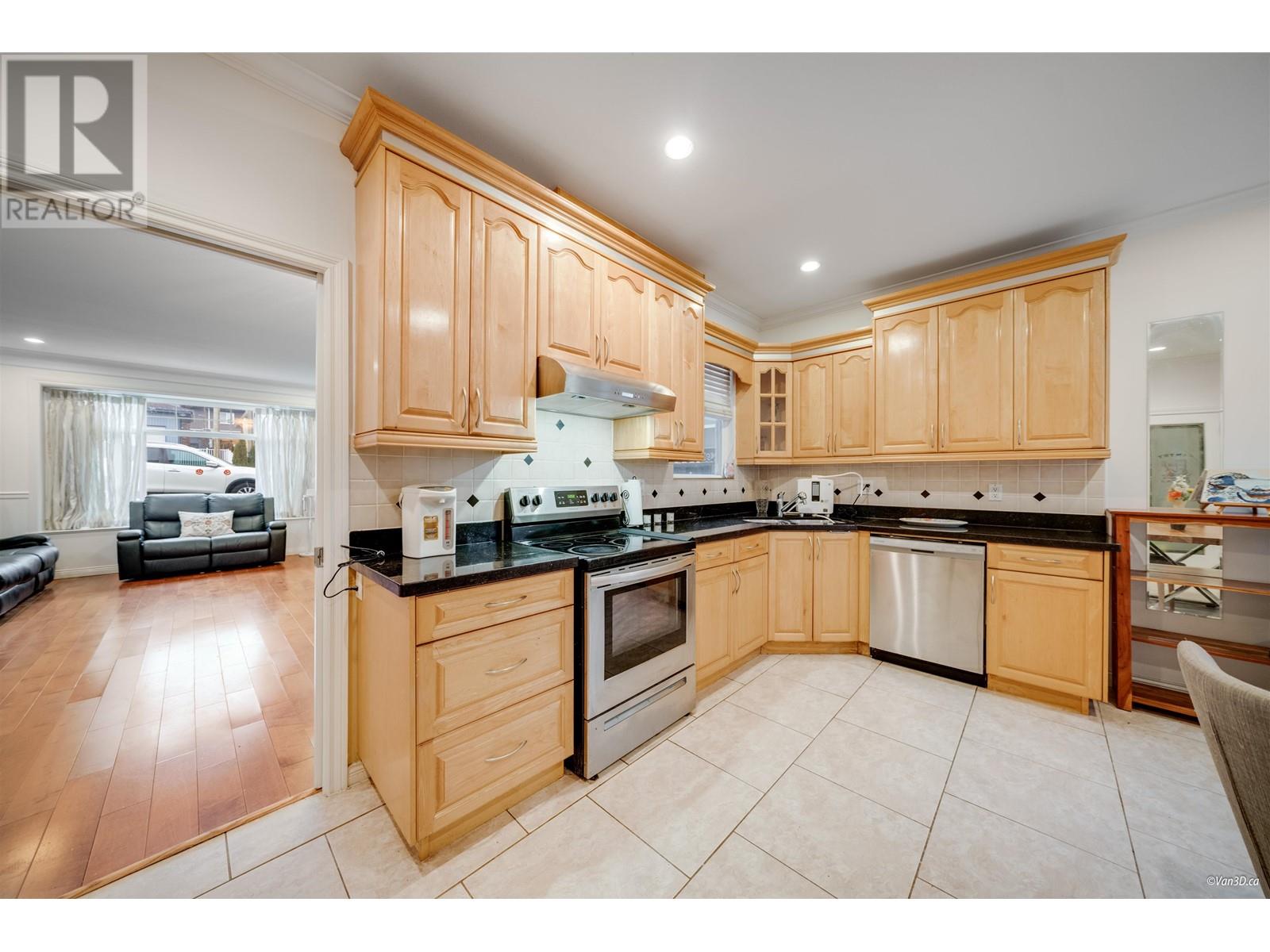 3786 Brandon Street, Burnaby, British Columbia  V5G 2P2 - Photo 7 - R2977009
