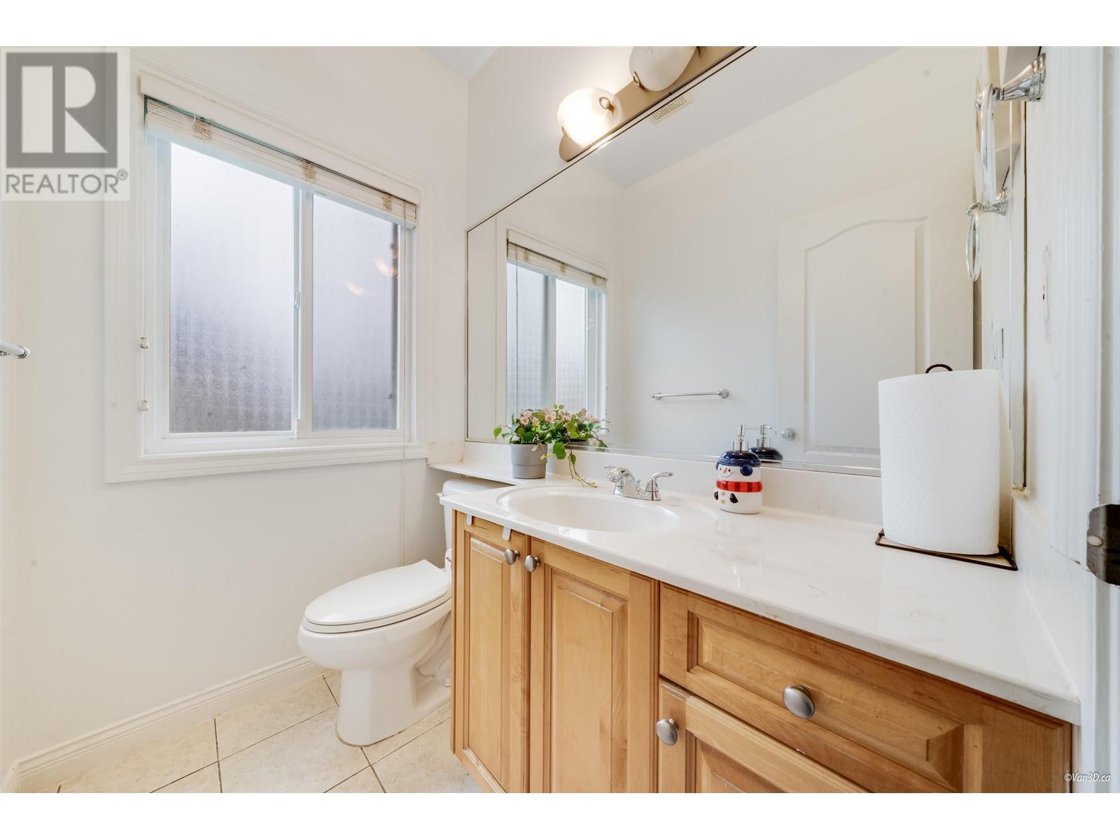 3786 Brandon Street, Burnaby, British Columbia  V5G 2P2 - Photo 10 - R2977009