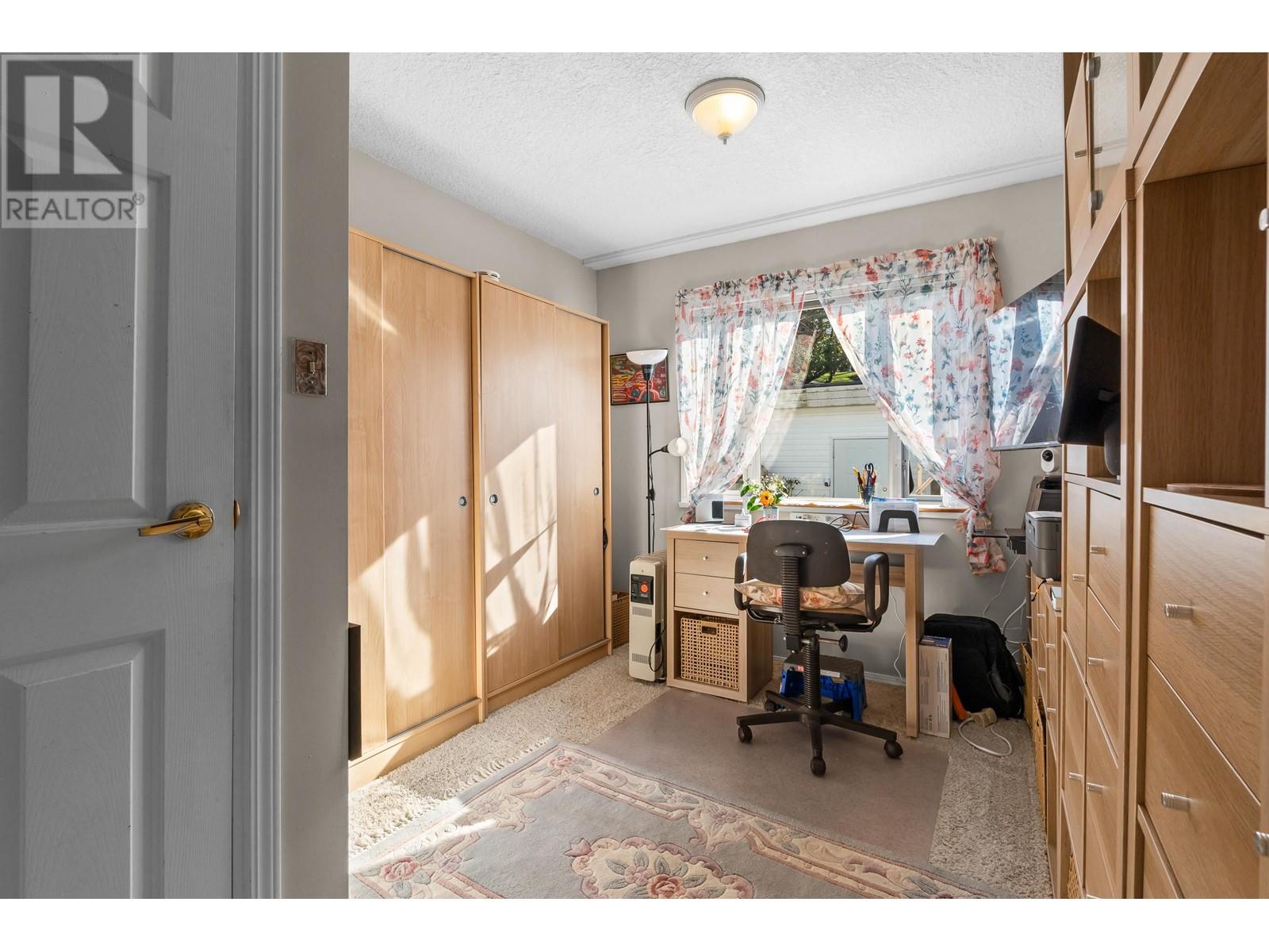 4862 Bessborough Drive, Burnaby, British Columbia  V5C 1L3 - Photo 13 - R2977168