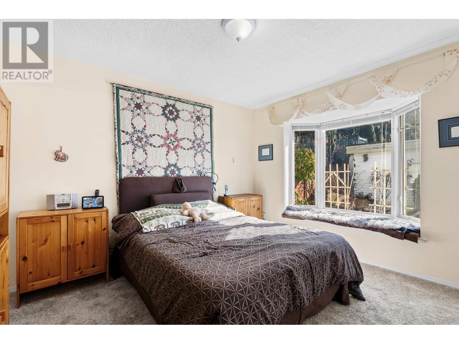 4862 Bessborough Drive, Burnaby, British Columbia  V5C 1L3 - Photo 9 - R2977168